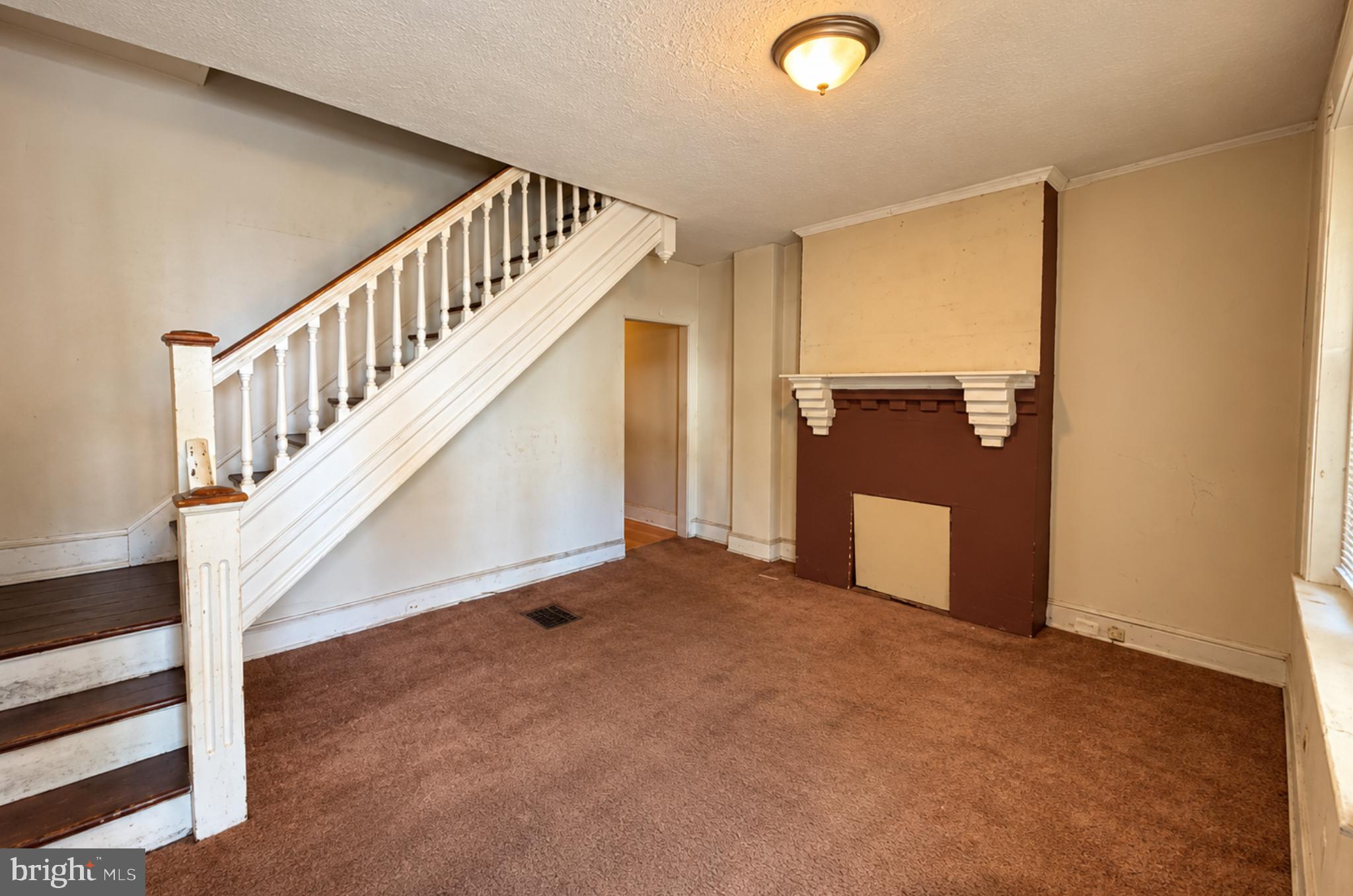 102 N RODNEY STREET