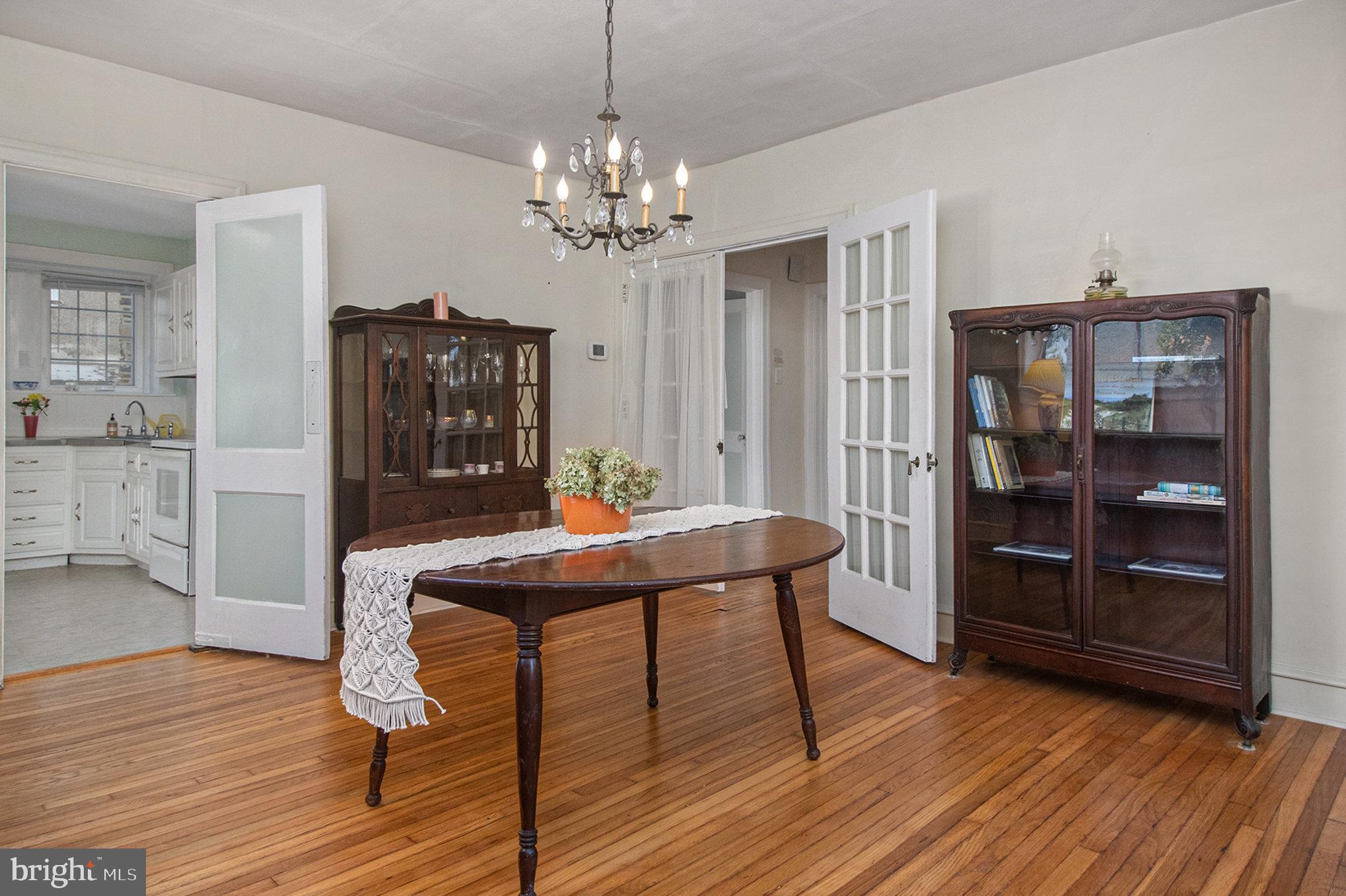 BEVERLY HILLS - Residential