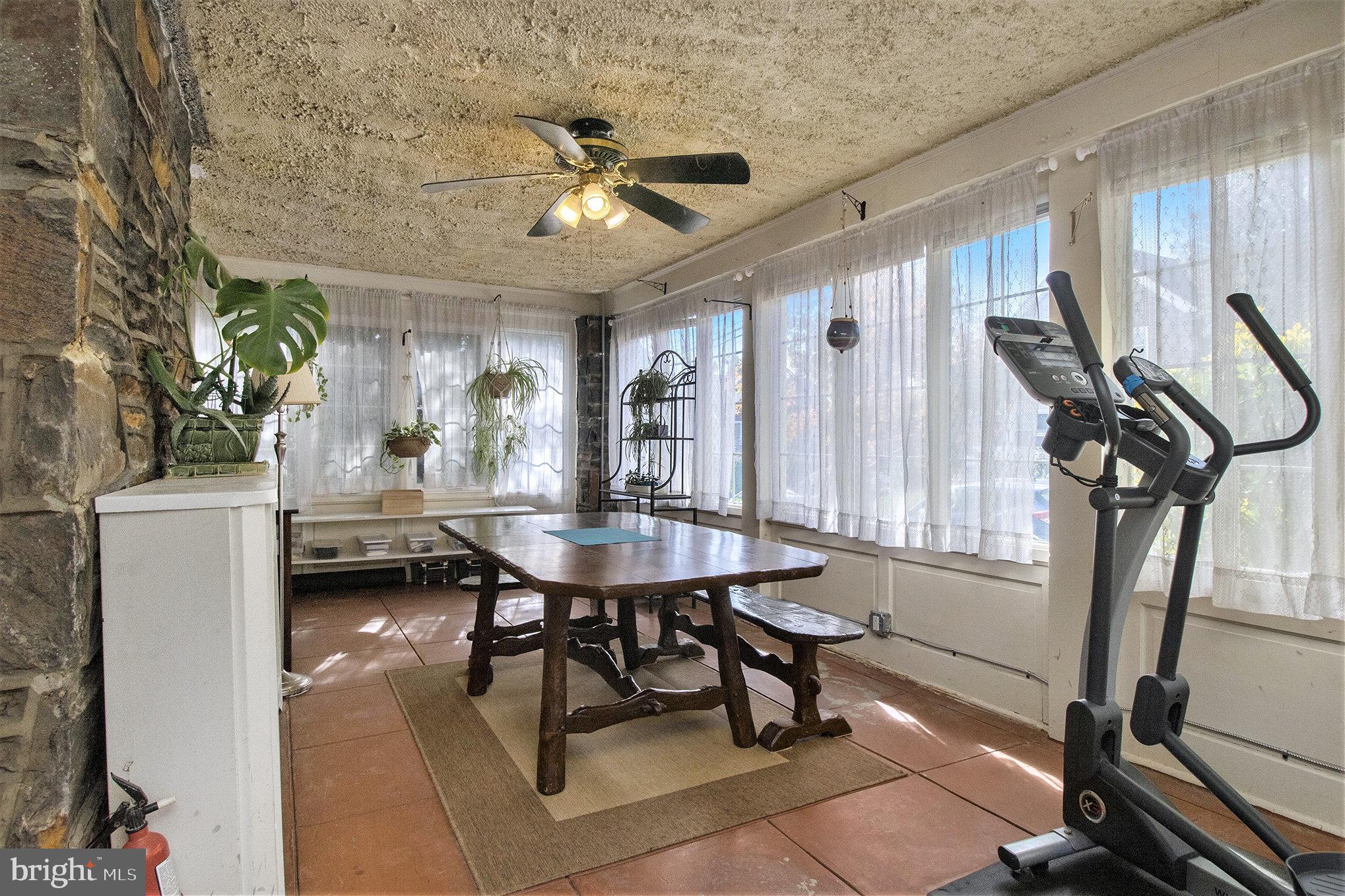 BEVERLY HILLS - Residential