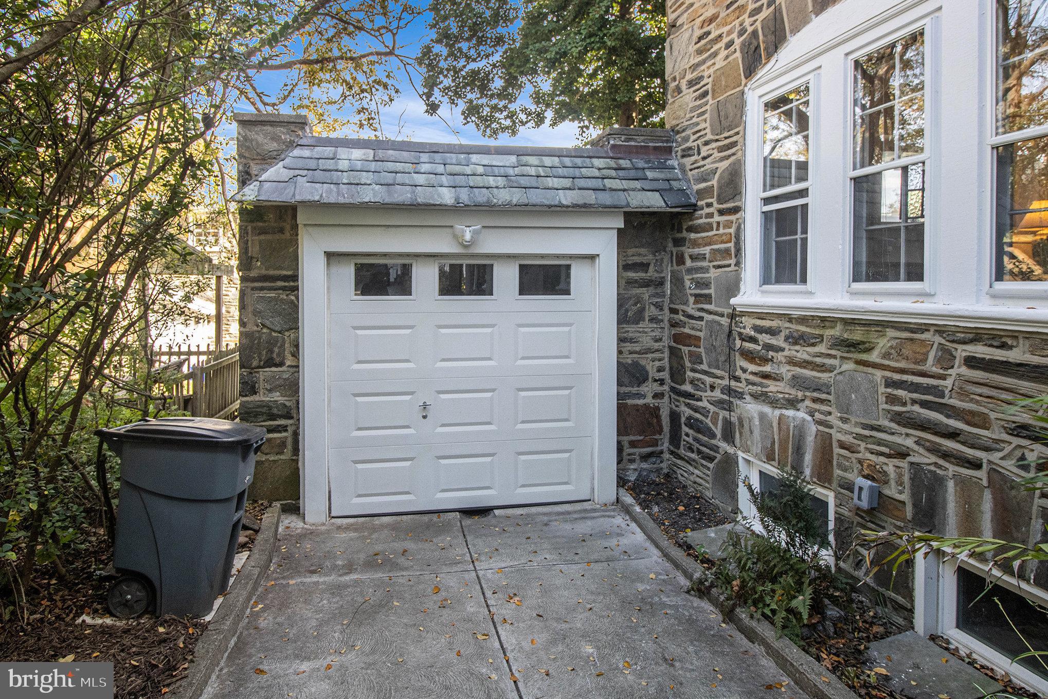 BEVERLY HILLS - Residential