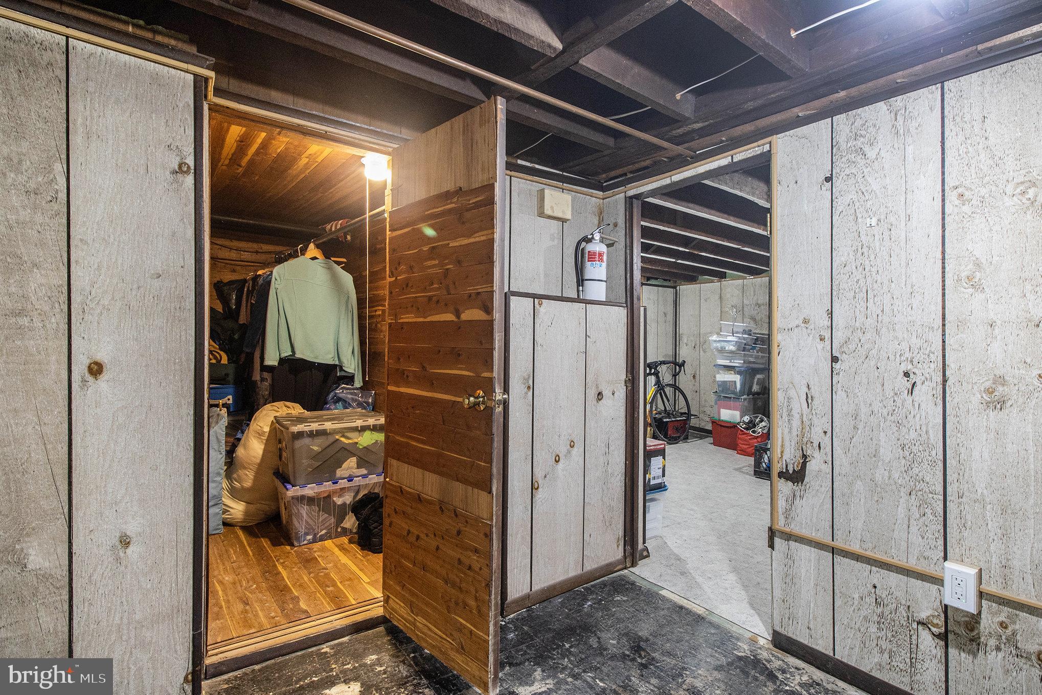 BEVERLY HILLS - Residential