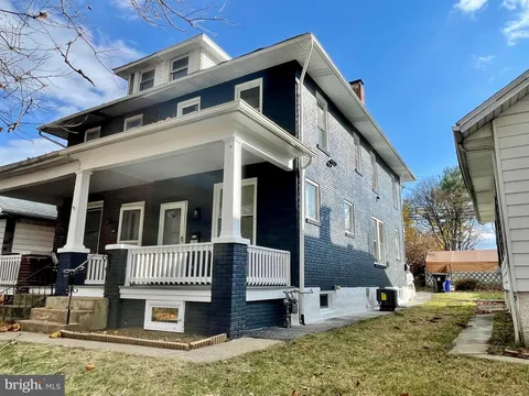 1709 Sycamore Street, Harrisburg, PA MLS: PADA2044788