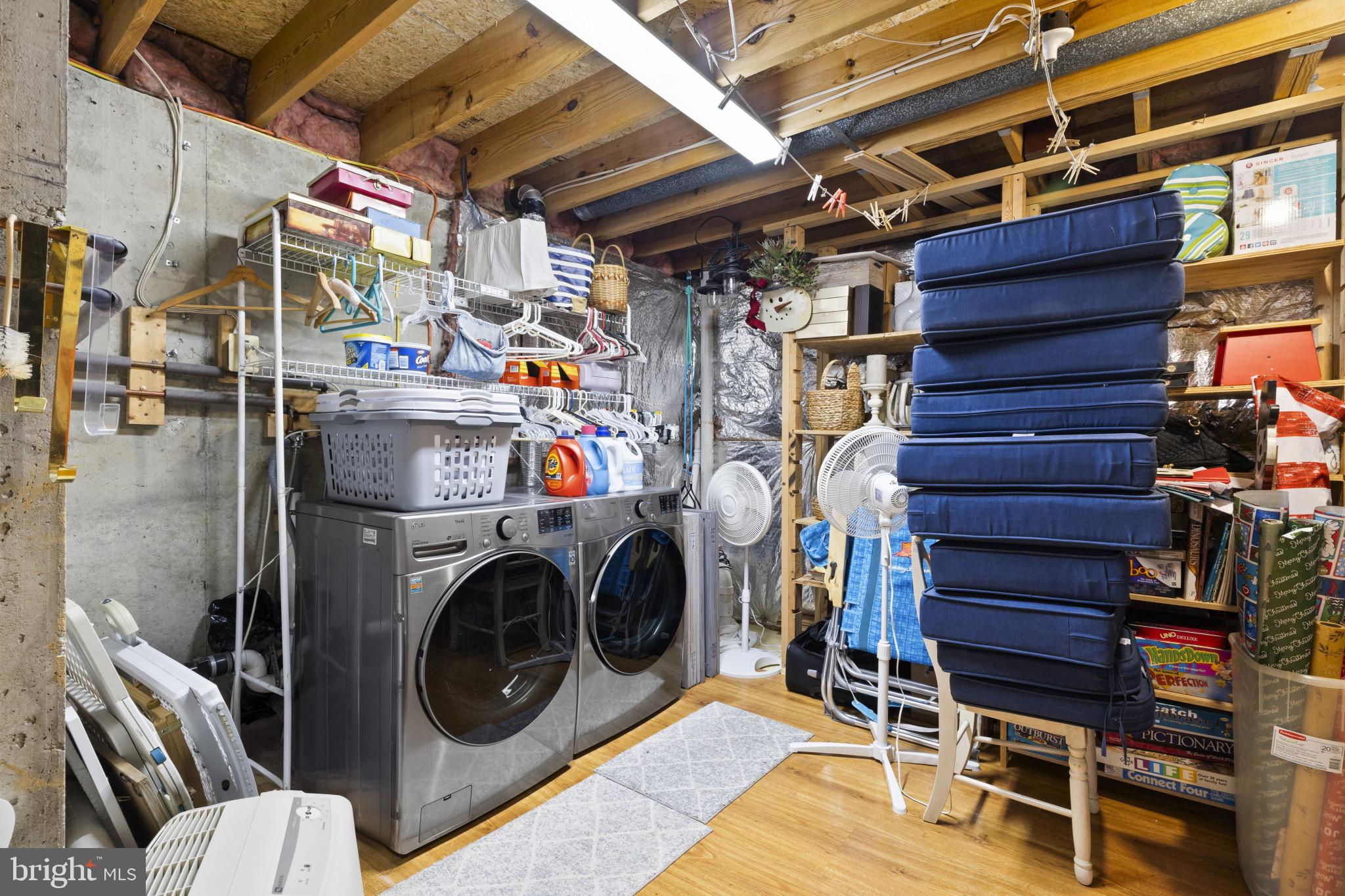 HUNT CLUB ESTATES - Residential