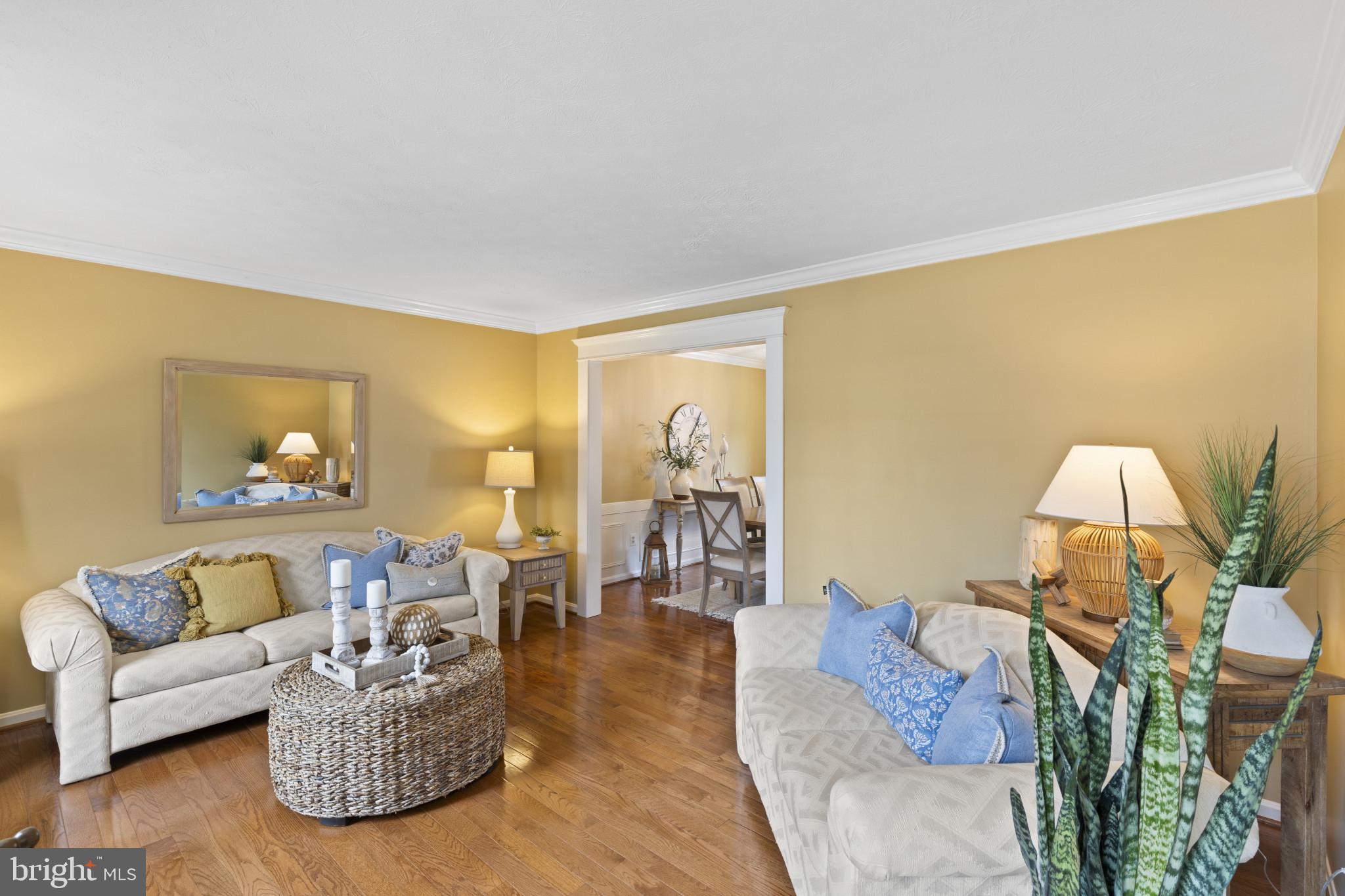 HUNT CLUB ESTATES - Residential