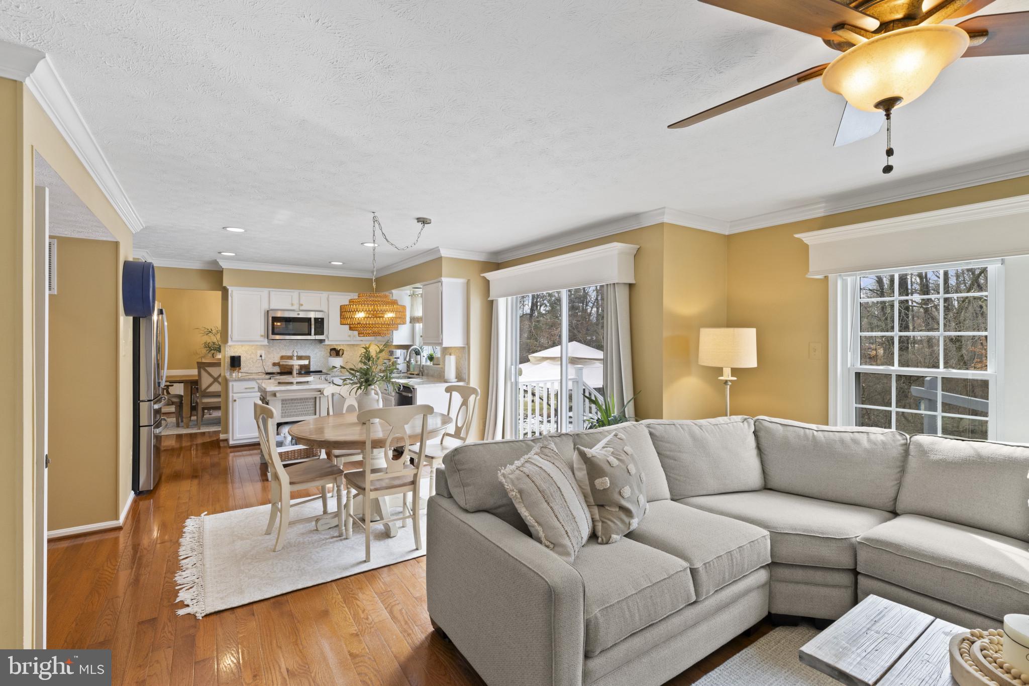 HUNT CLUB ESTATES - Residential