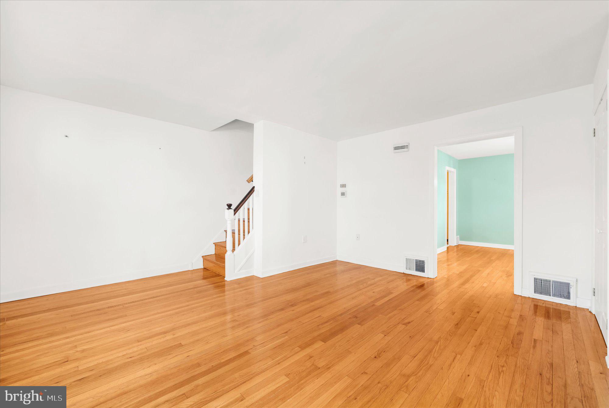 827 BUTTONWOOD STREET