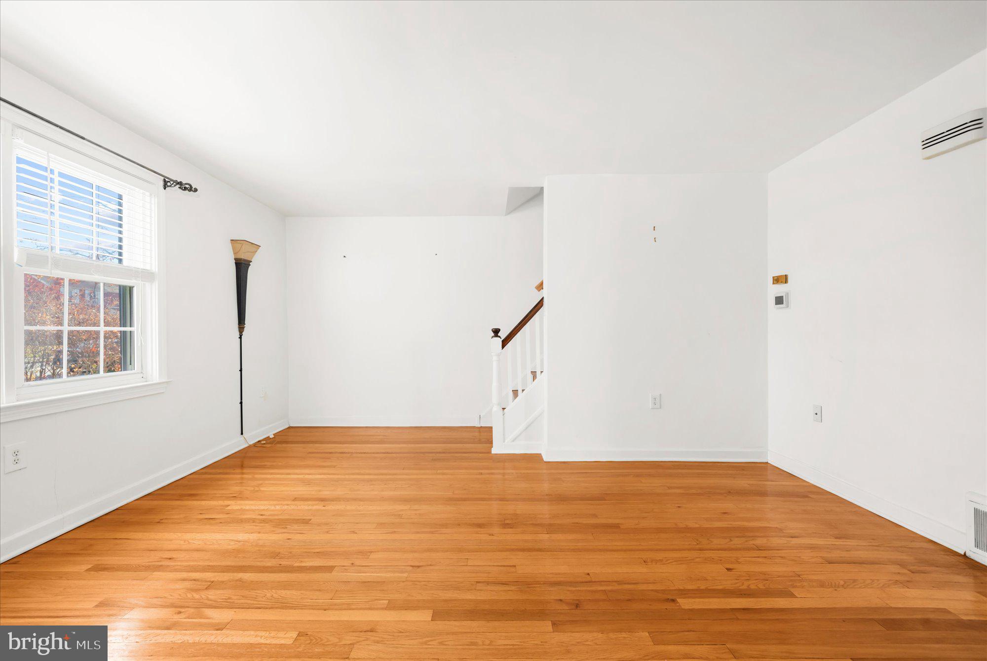 827 BUTTONWOOD STREET