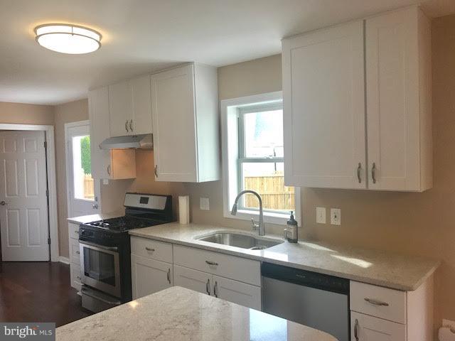 WAYLANDS - Residential