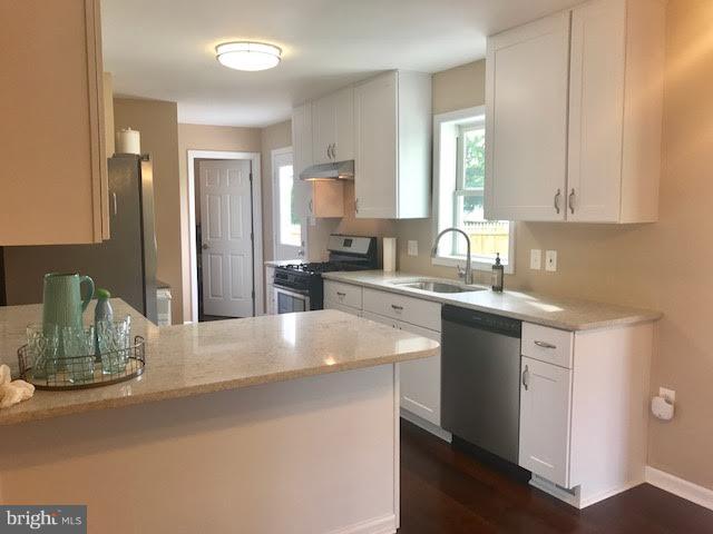 WAYLANDS - Residential