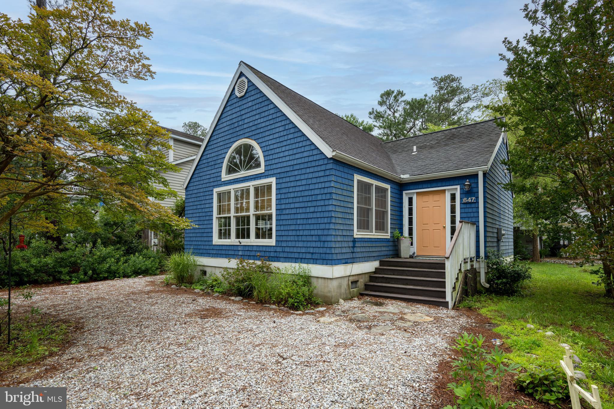 647 EVANS AVENUE