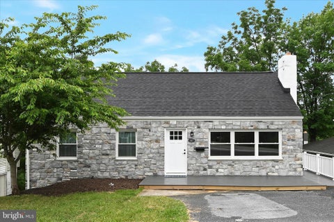 Photo of 3947 Elmerton Avenue, HARRISBURG, PA 17109 (MLS # PADA2061092)