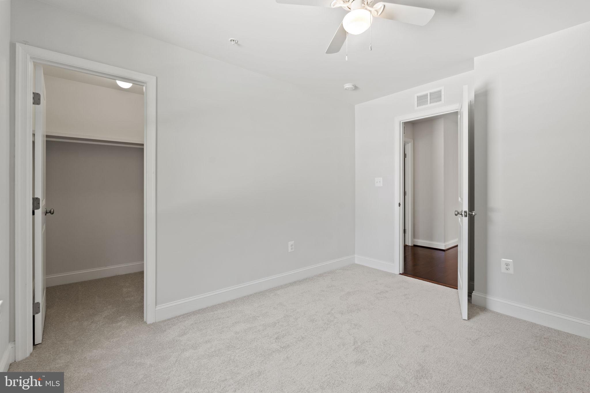 COUNTRYSIDE - Residential