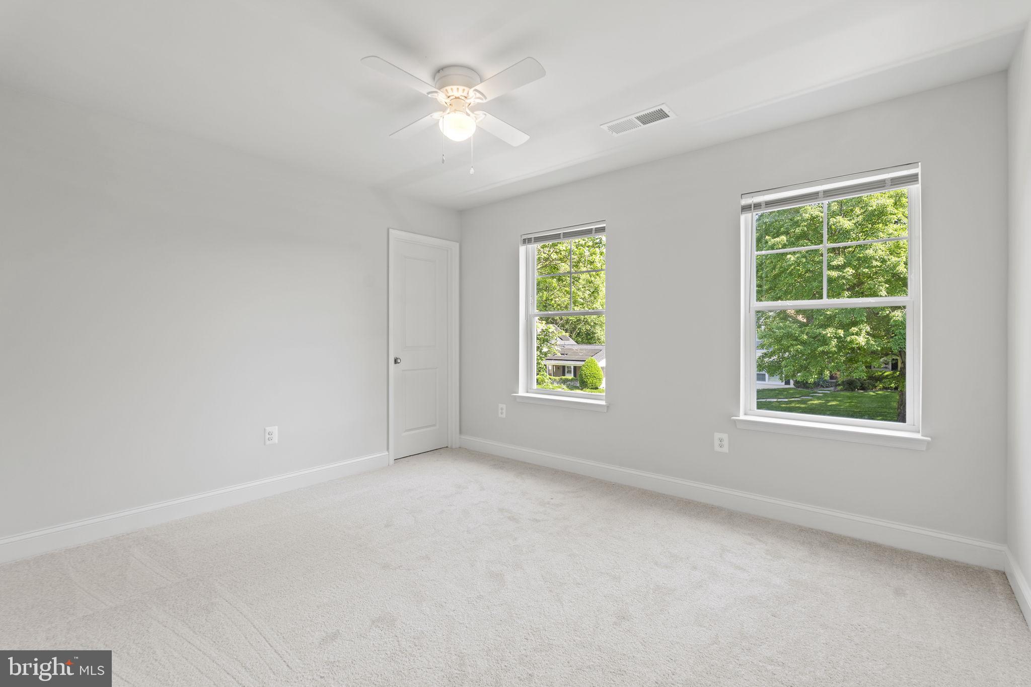 COUNTRYSIDE - Residential