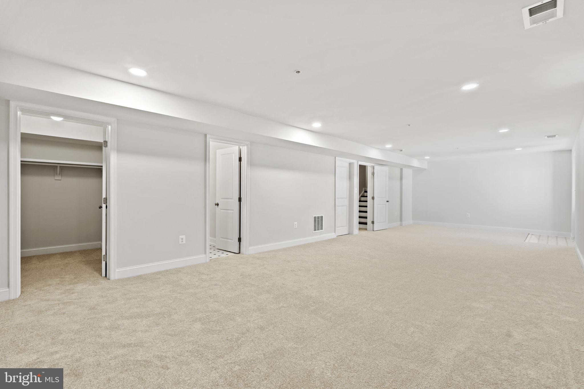 COUNTRYSIDE - Residential