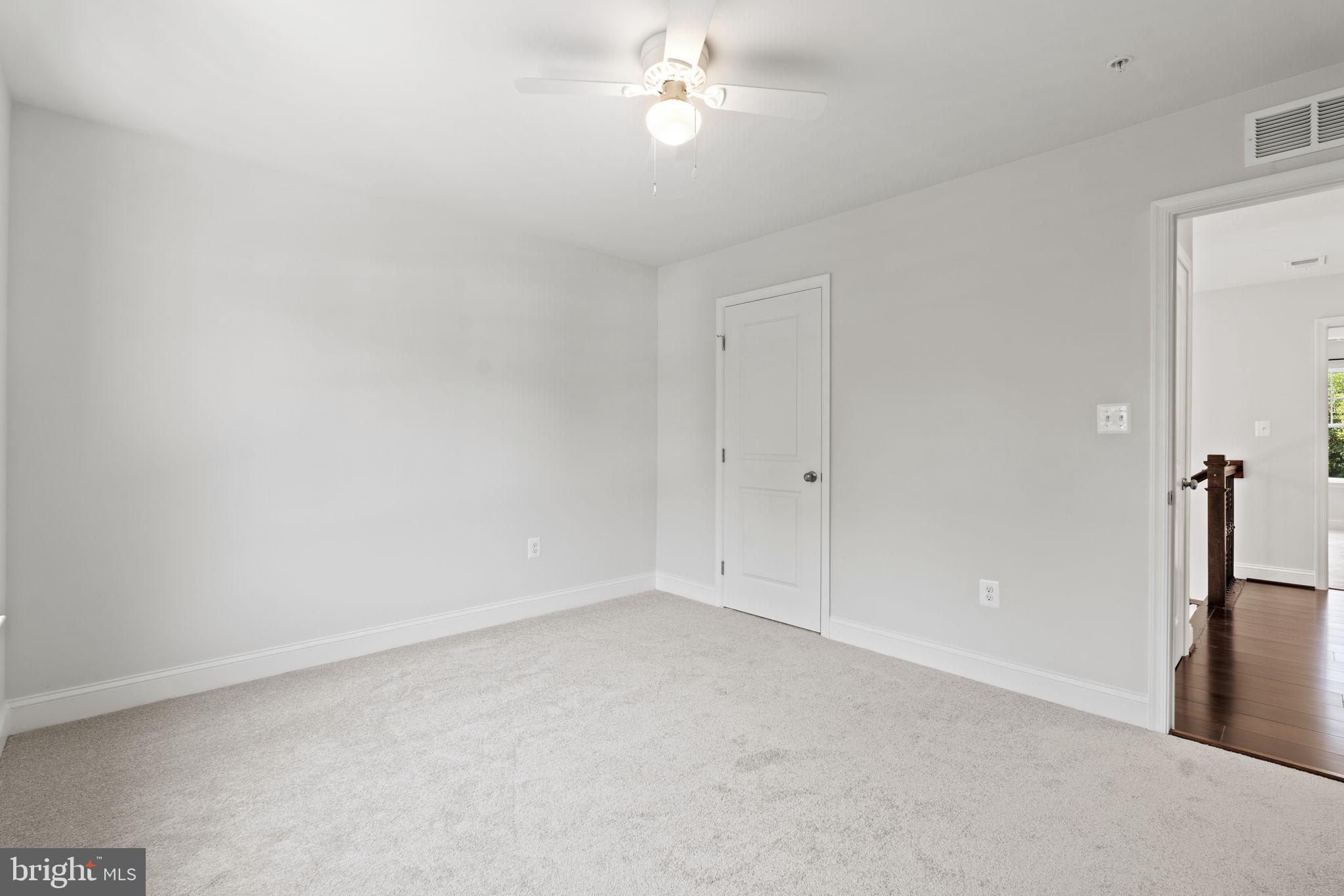 COUNTRYSIDE - Residential