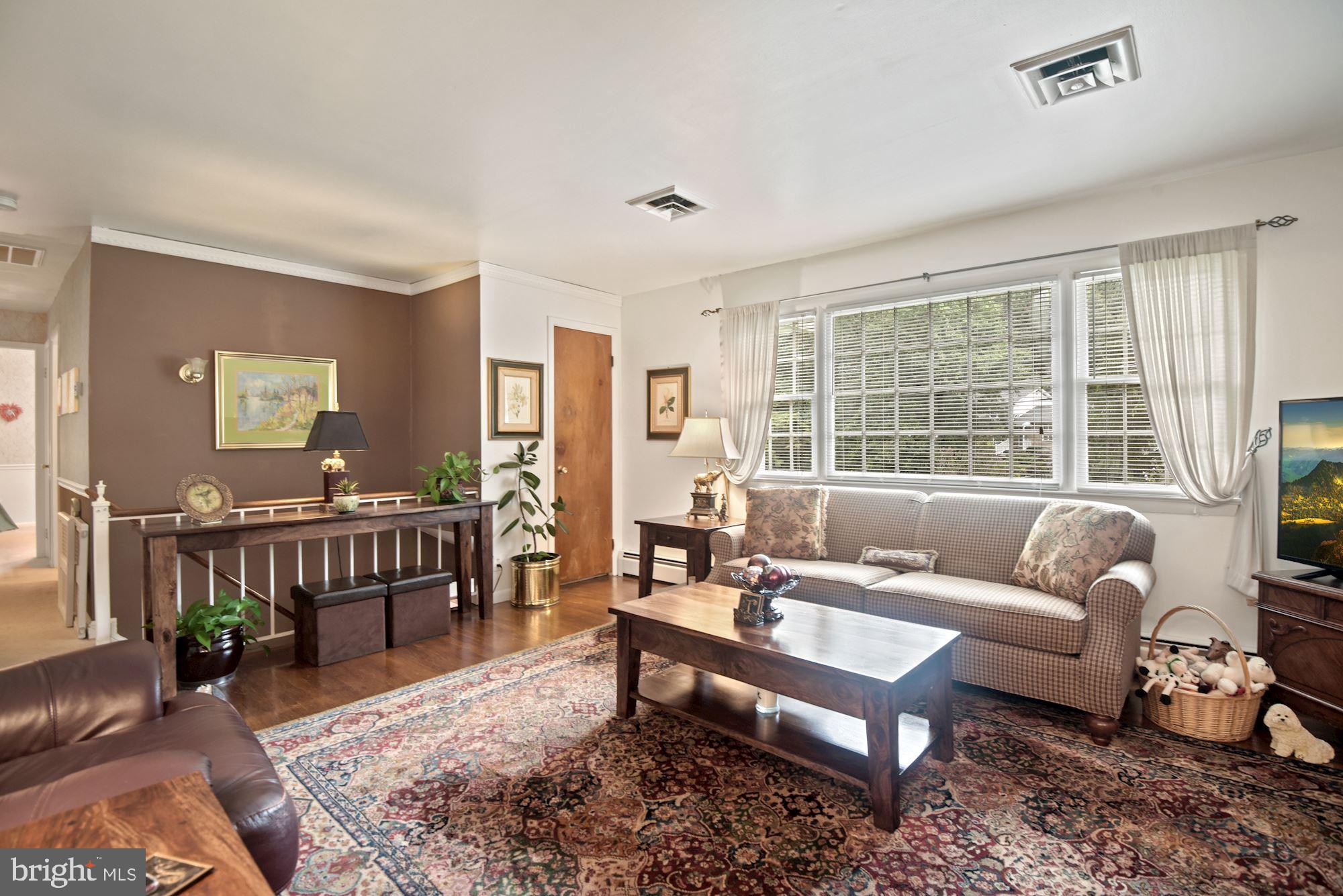 VALEWOOD MANOR - Residential