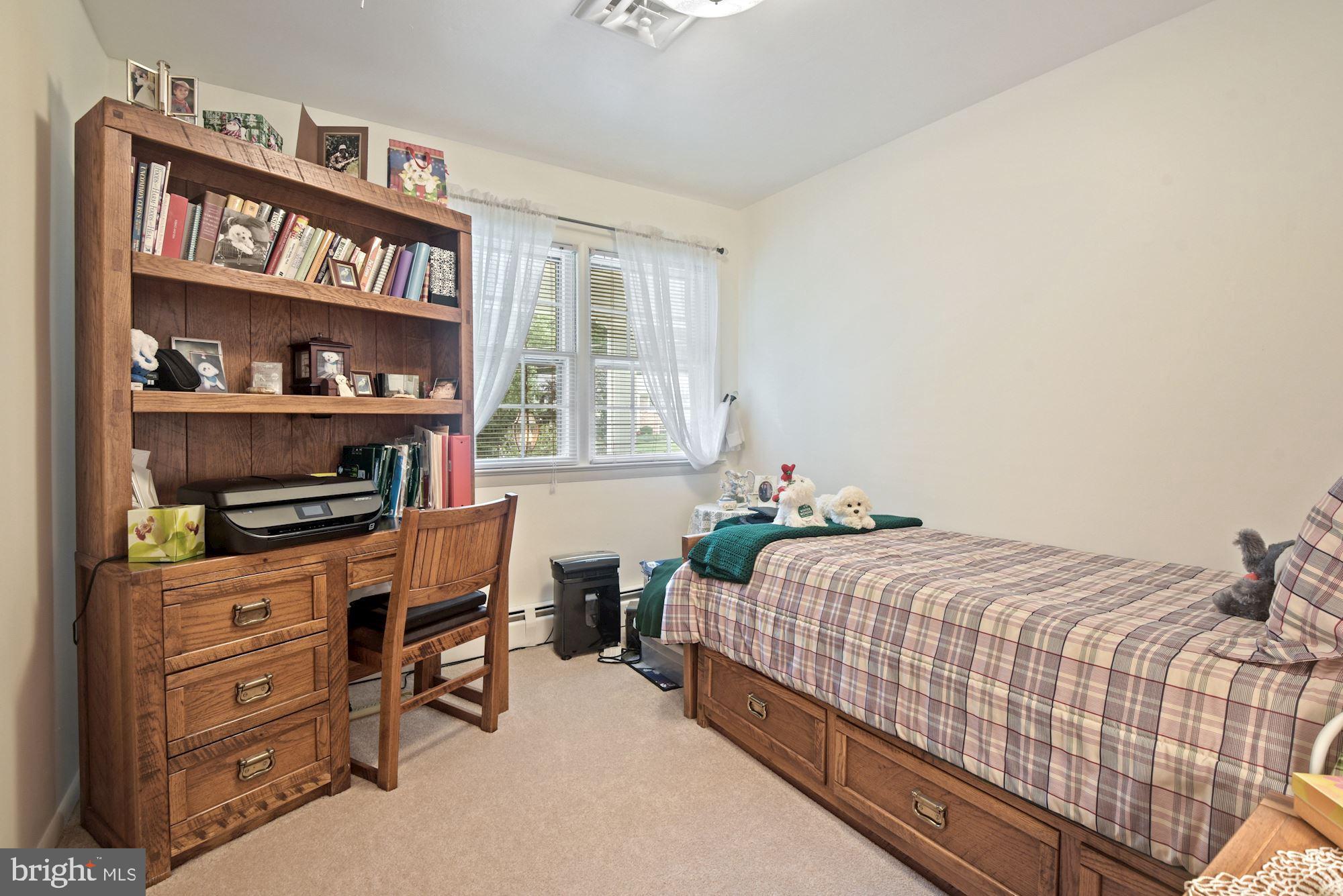 VALEWOOD MANOR - Residential