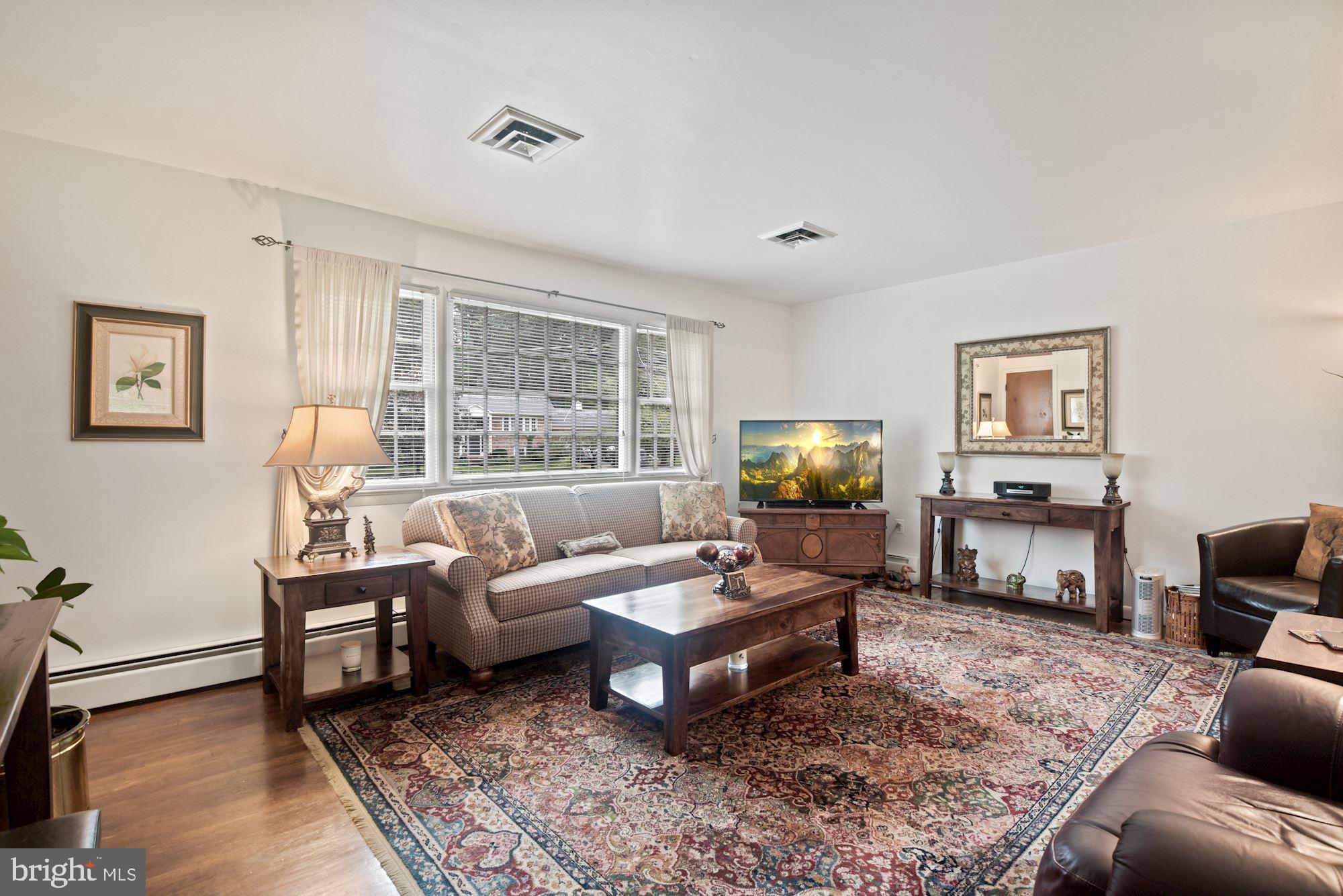 VALEWOOD MANOR - Residential