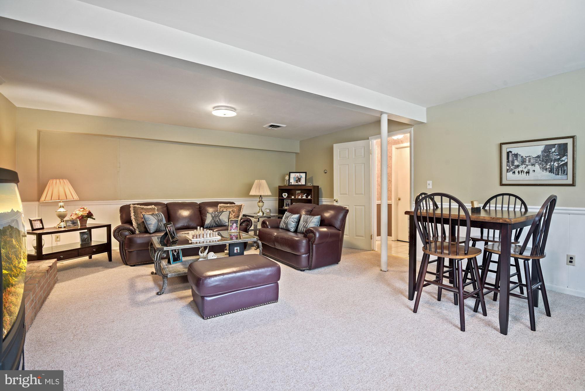 VALEWOOD MANOR - Residential