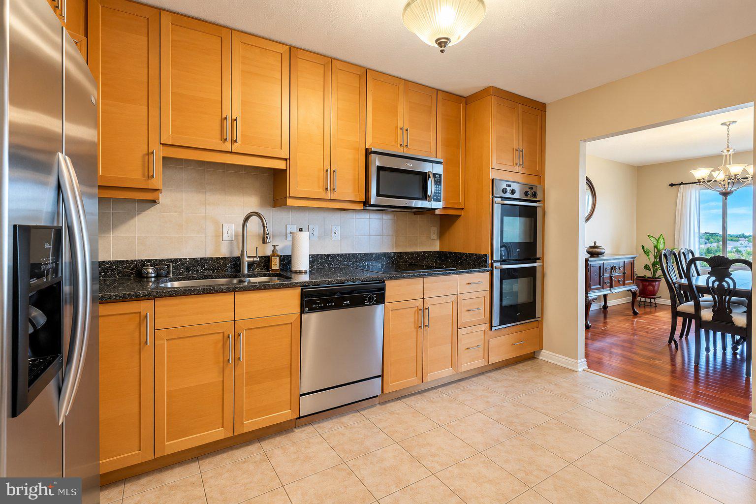 205 YOAKUM PARKWAY 809