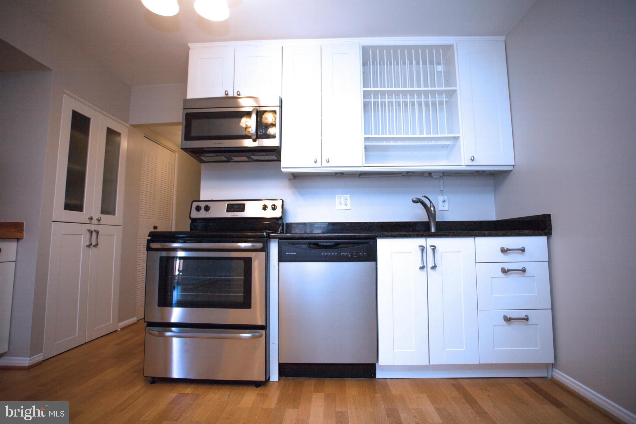 HAWTHORNE VILLAGE - Residential