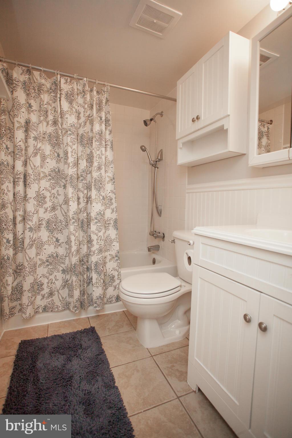 HAWTHORNE VILLAGE - Residential