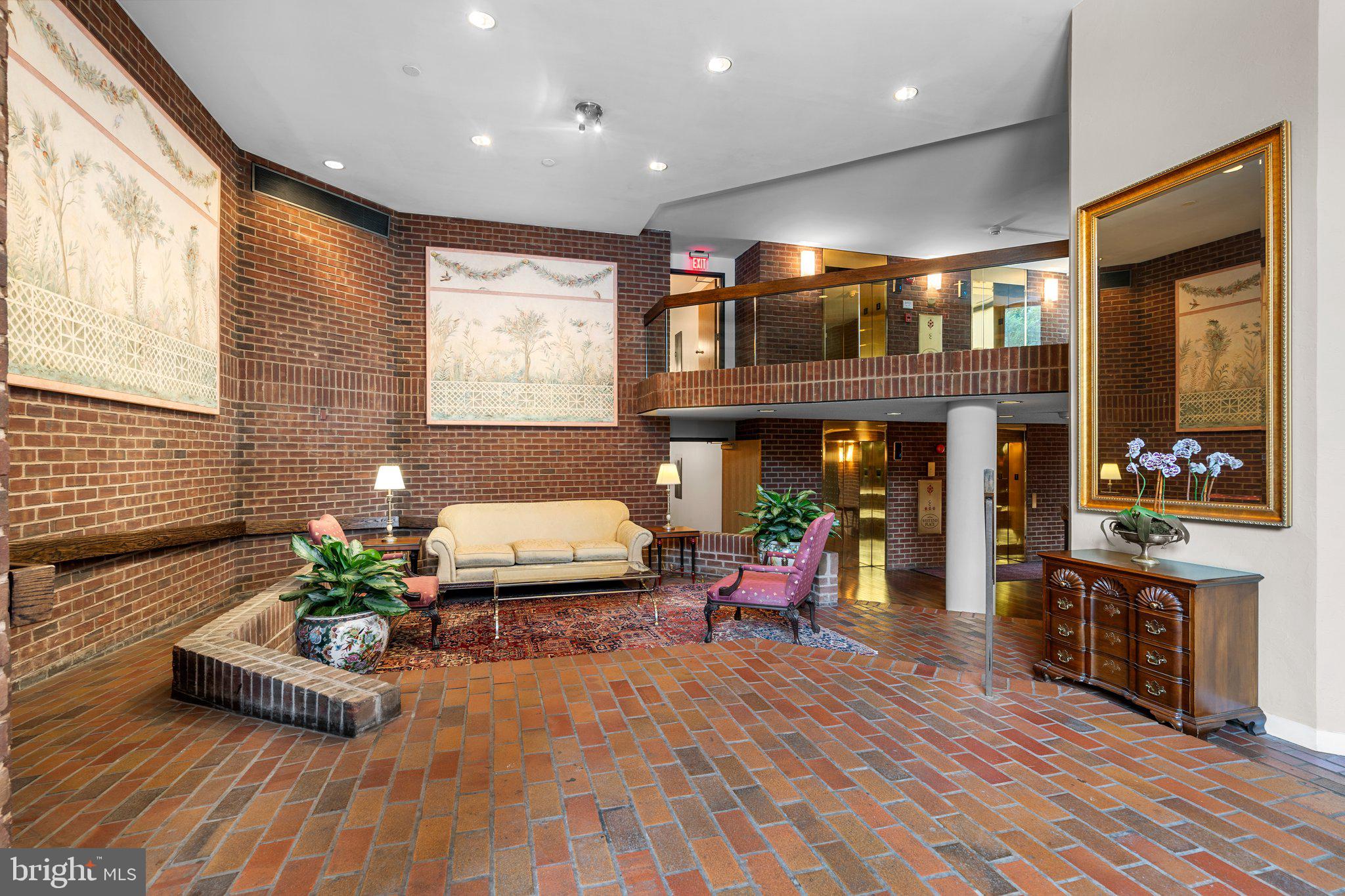 1099 22ND STREET NW 206