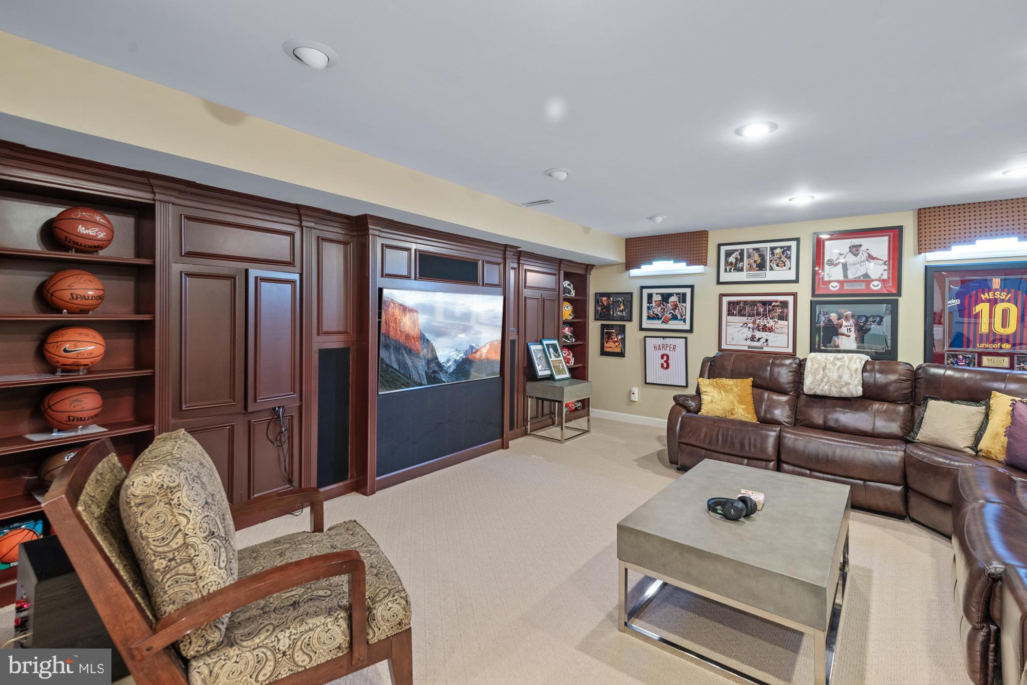 OATLAND FARM - Residential