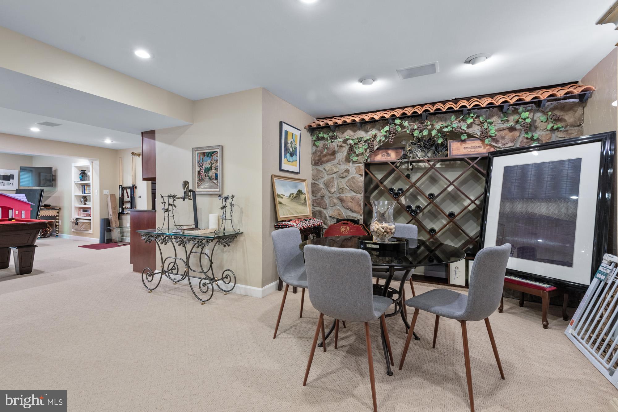 OATLAND FARM - Residential