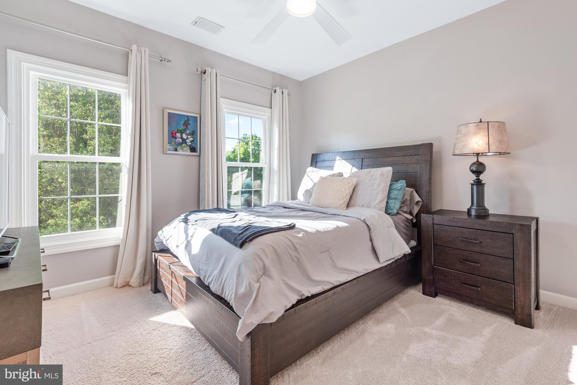 OATLAND FARM - Residential