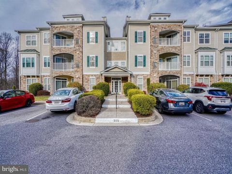 301 & 303 WYNDHAM CIRCLE OWINGS MILLS MD 21117