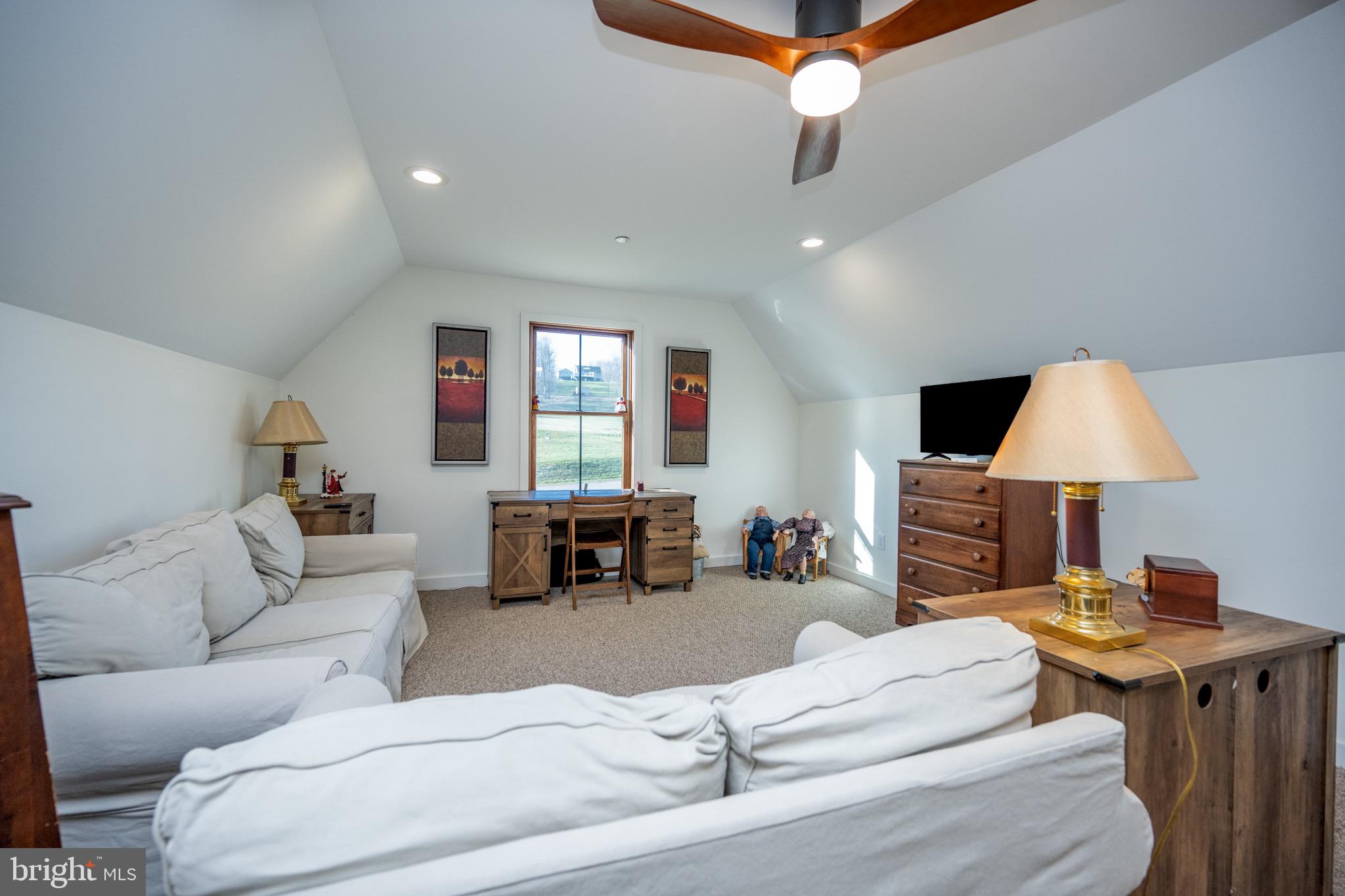 WATERFRONT GREENS - Residential