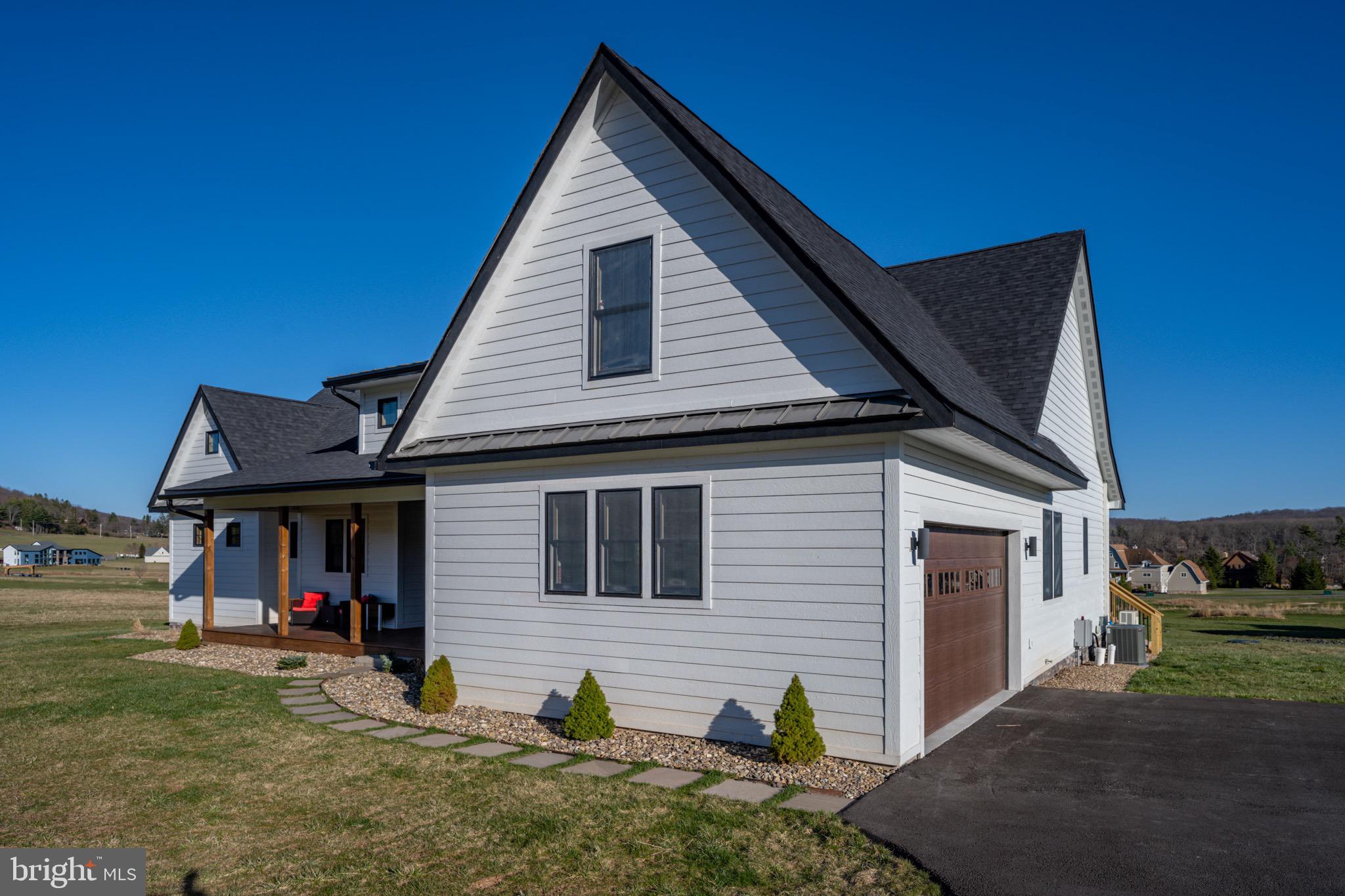 WATERFRONT GREENS - Residential