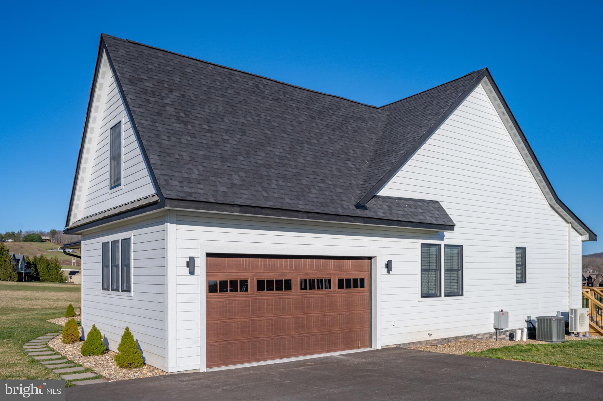 WATERFRONT GREENS - Residential