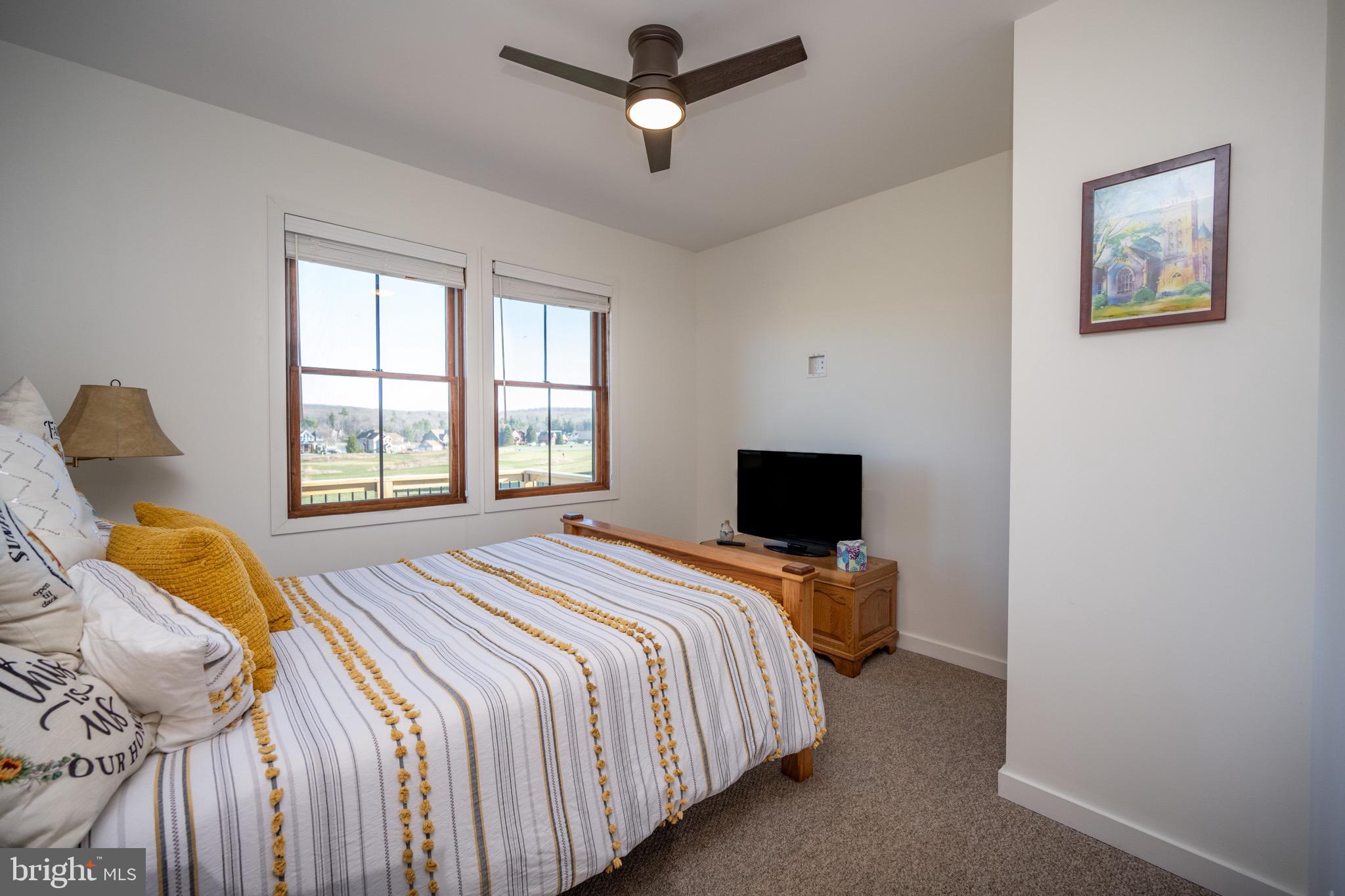 WATERFRONT GREENS - Residential