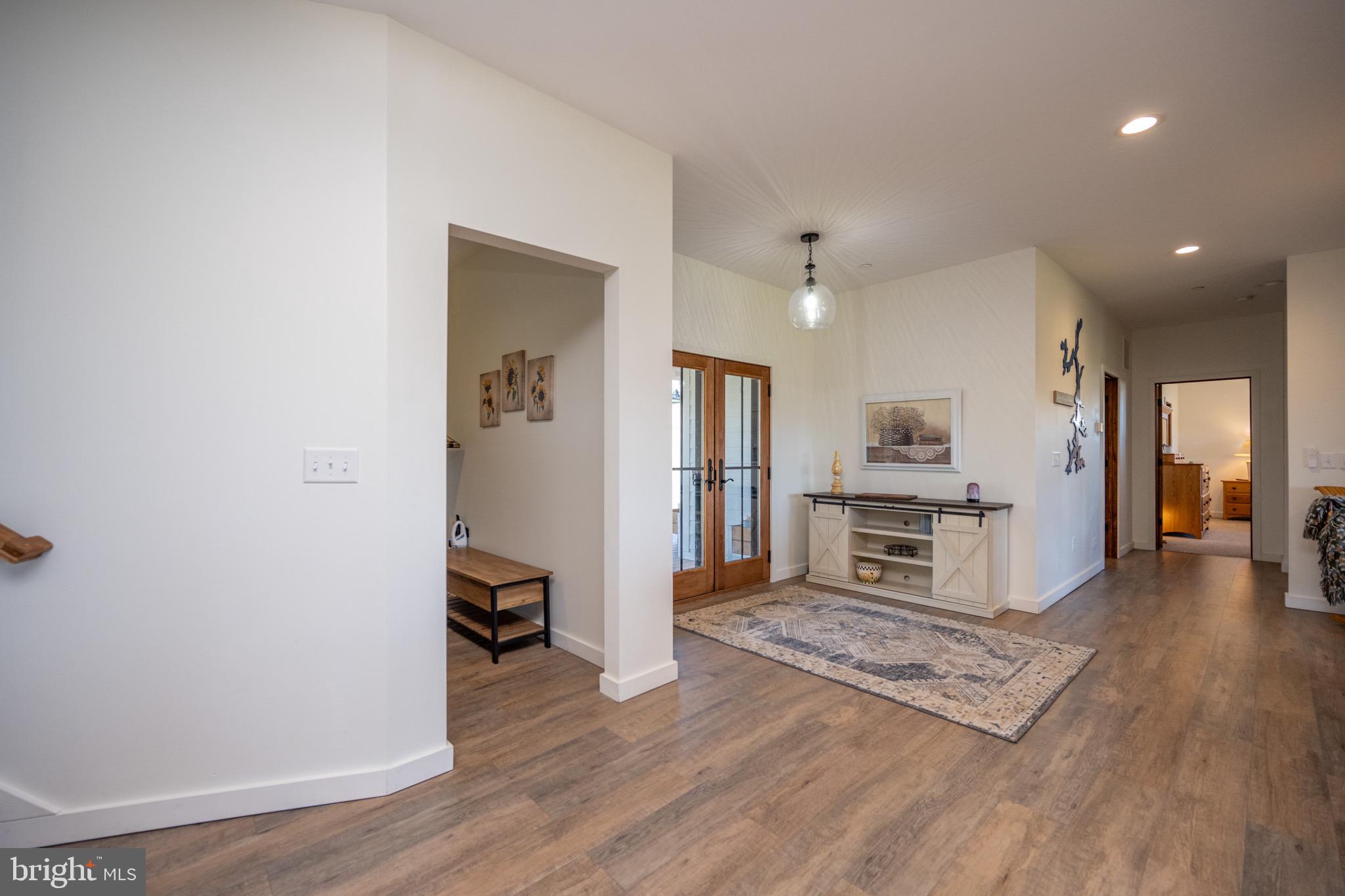 WATERFRONT GREENS - Residential