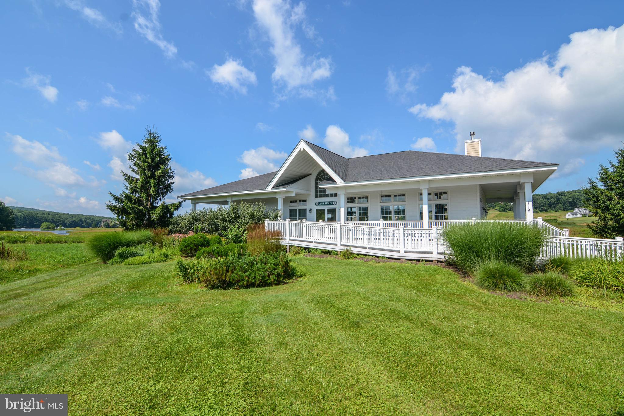 WATERFRONT GREENS - Residential