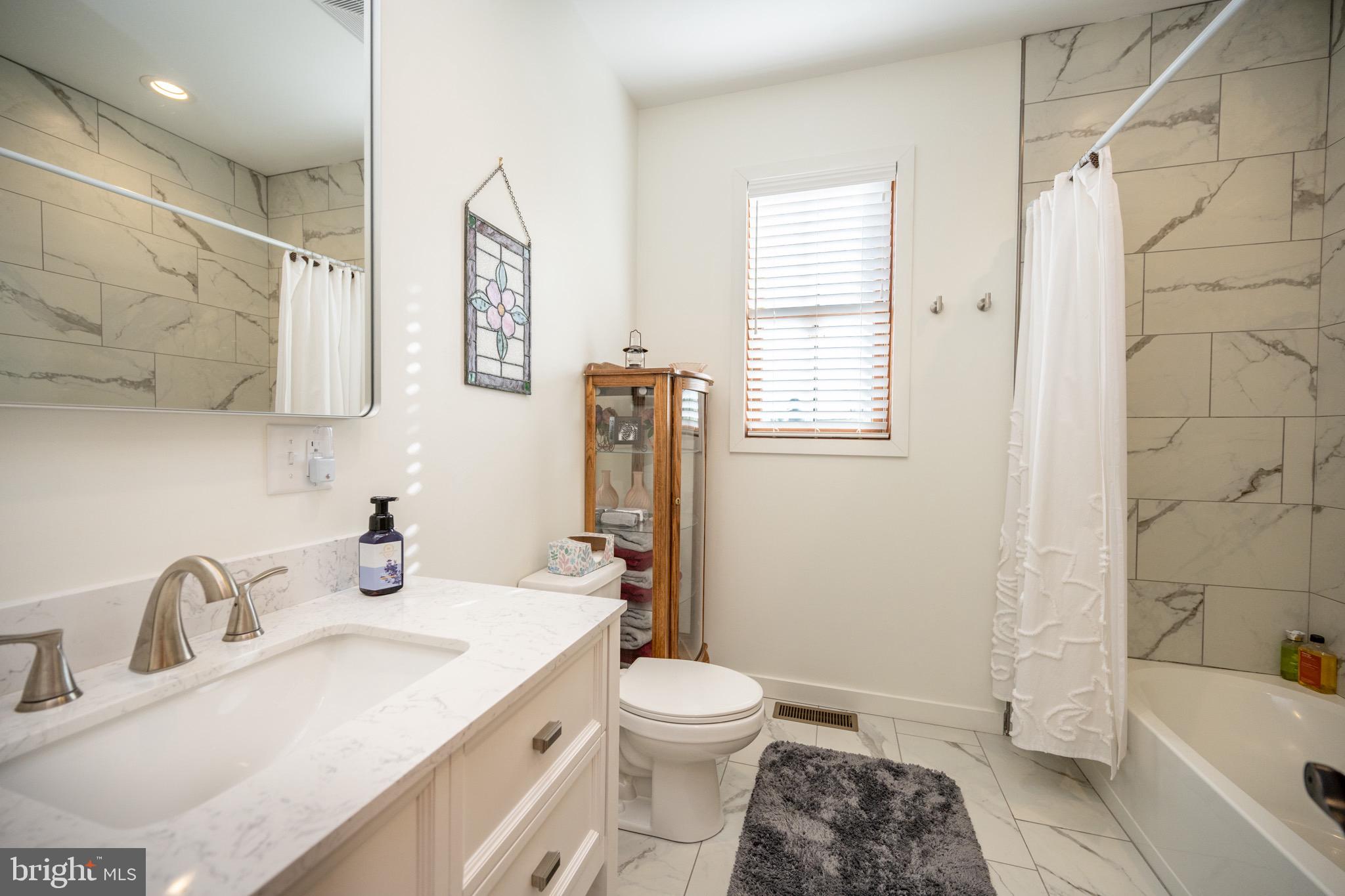 WATERFRONT GREENS - Residential