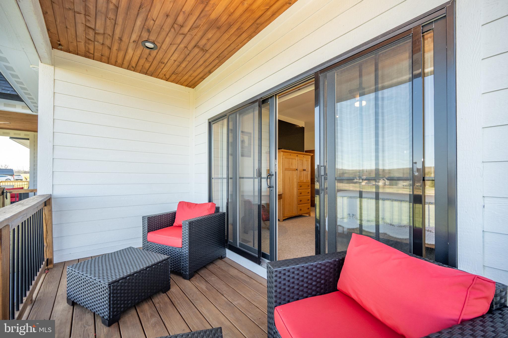 WATERFRONT GREENS - Residential