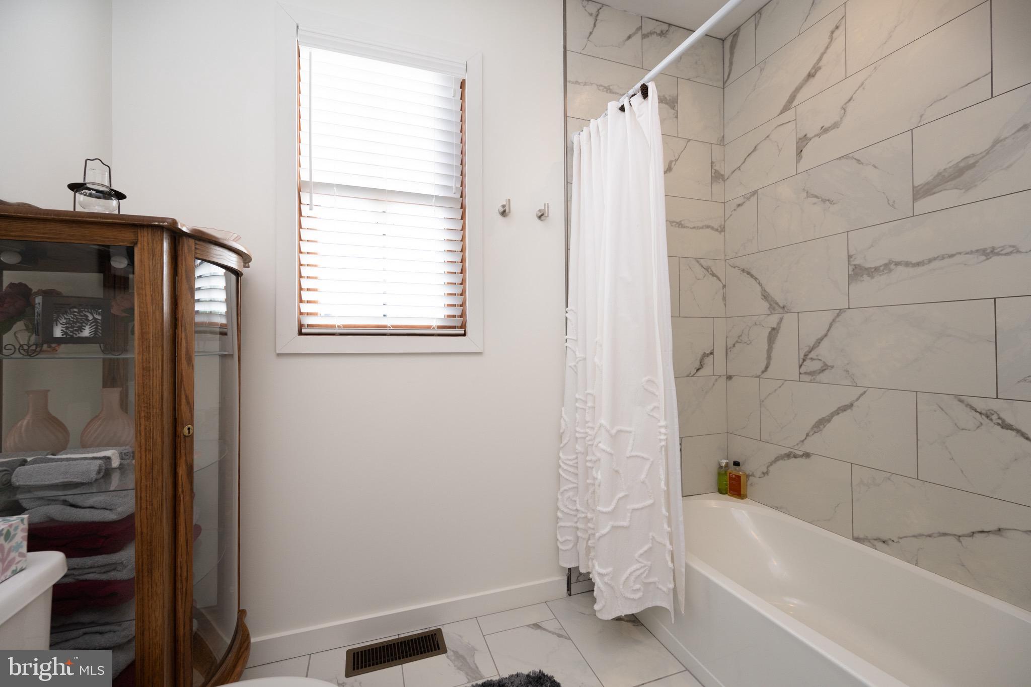 WATERFRONT GREENS - Residential