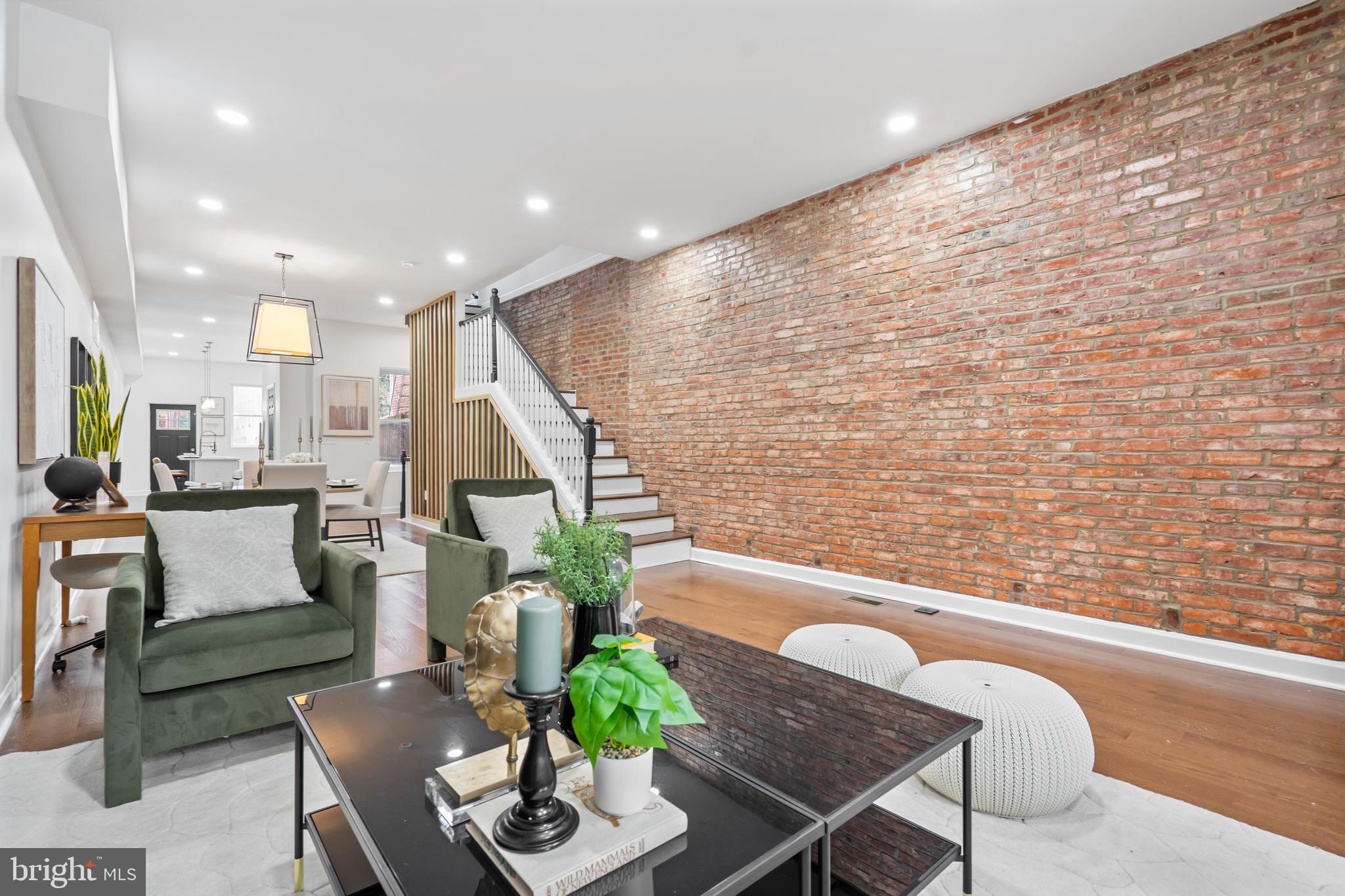 RESERVOIR HILL - Residential