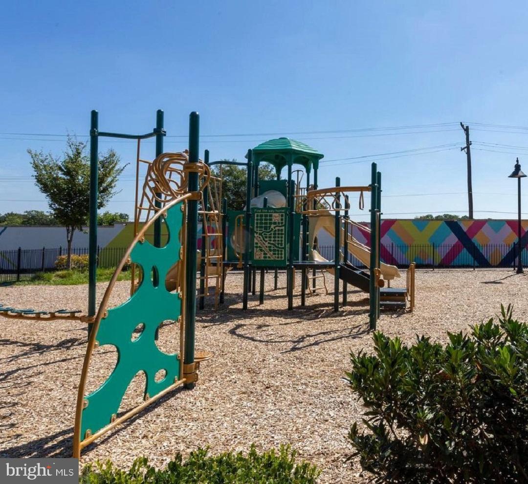 EYA ARTS DISTRICT - Residential Lease