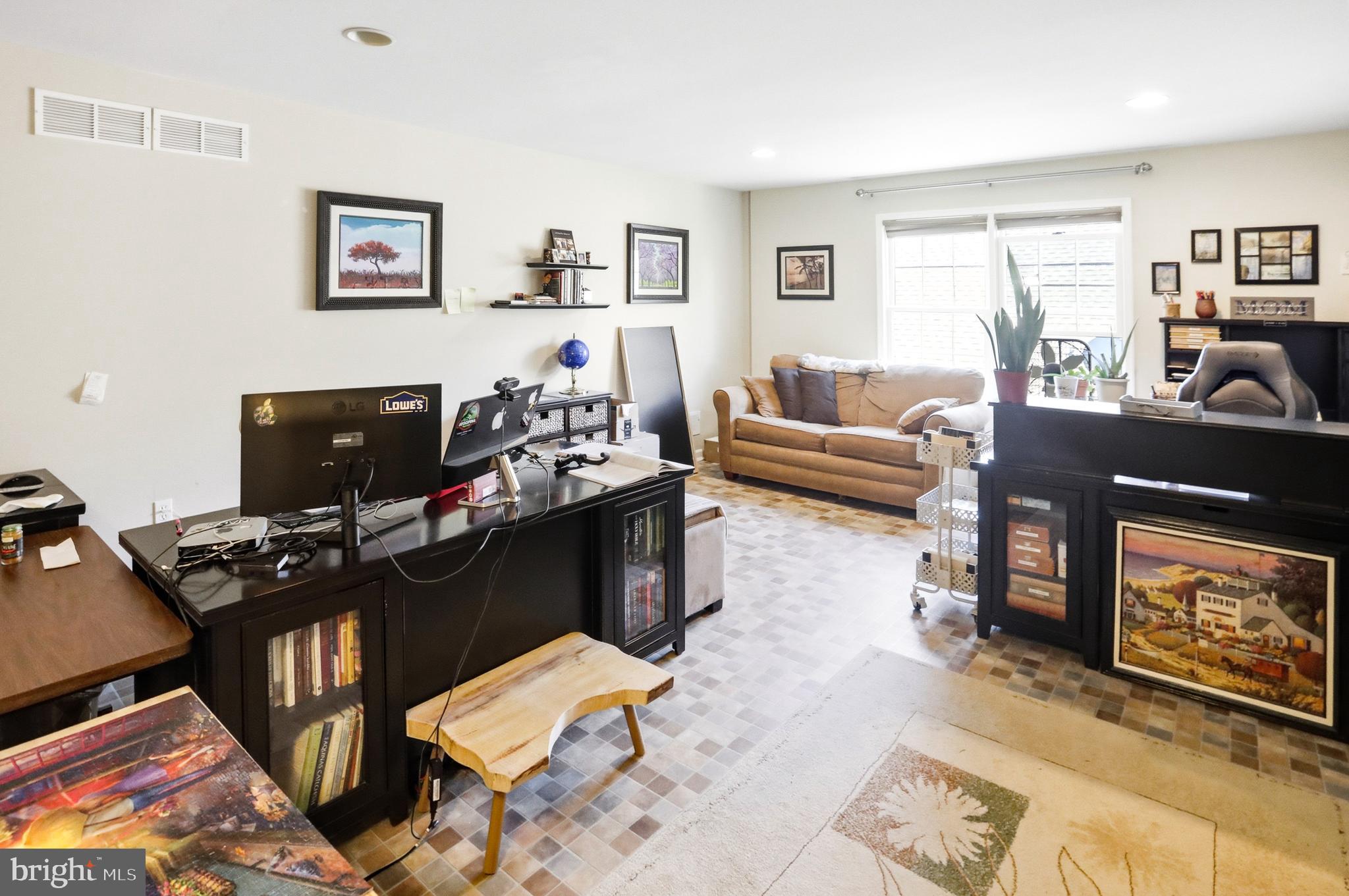 HIGHLANDS-GLENMOOR - Residential