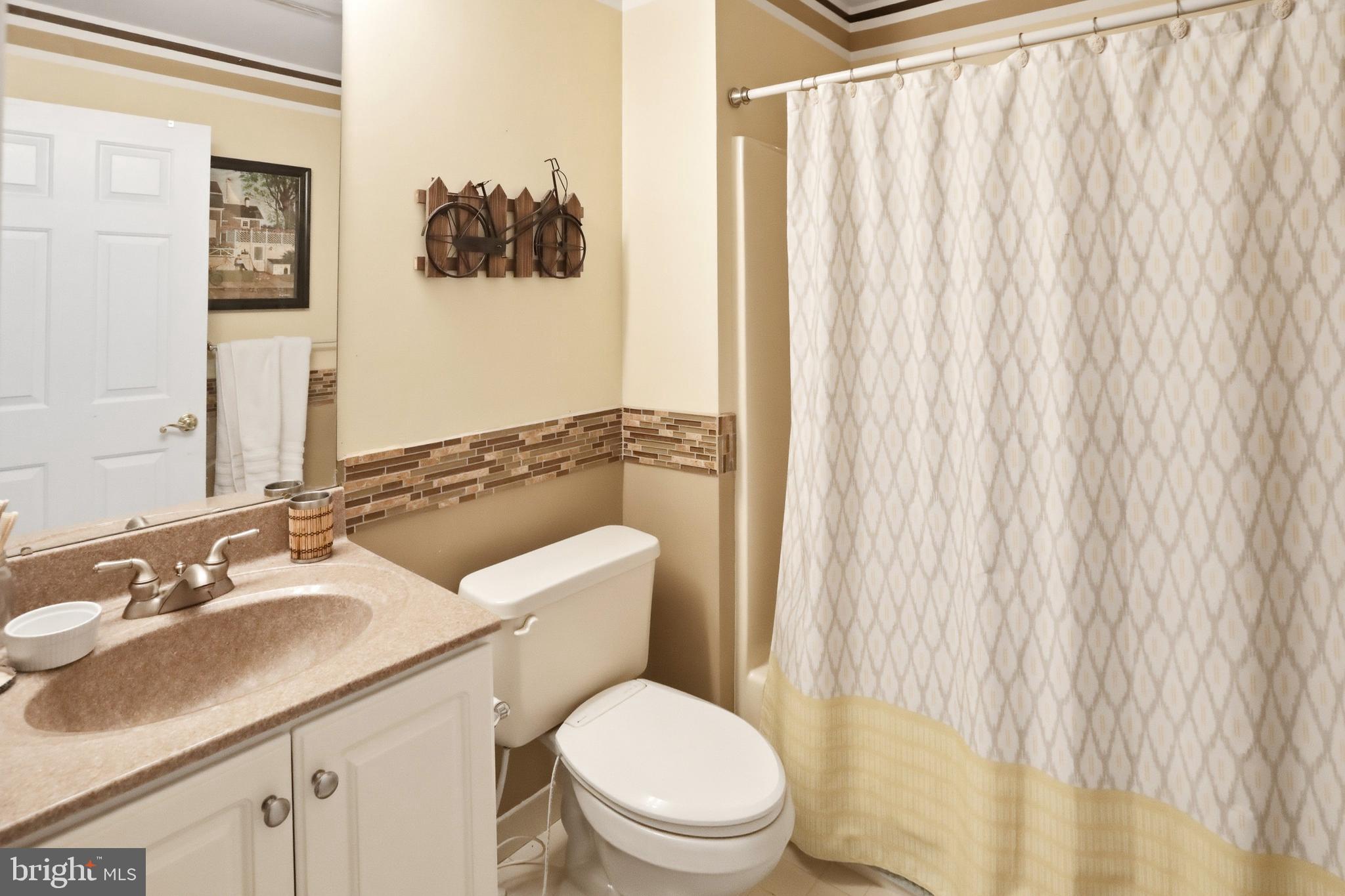 HIGHLANDS-GLENMOOR - Residential