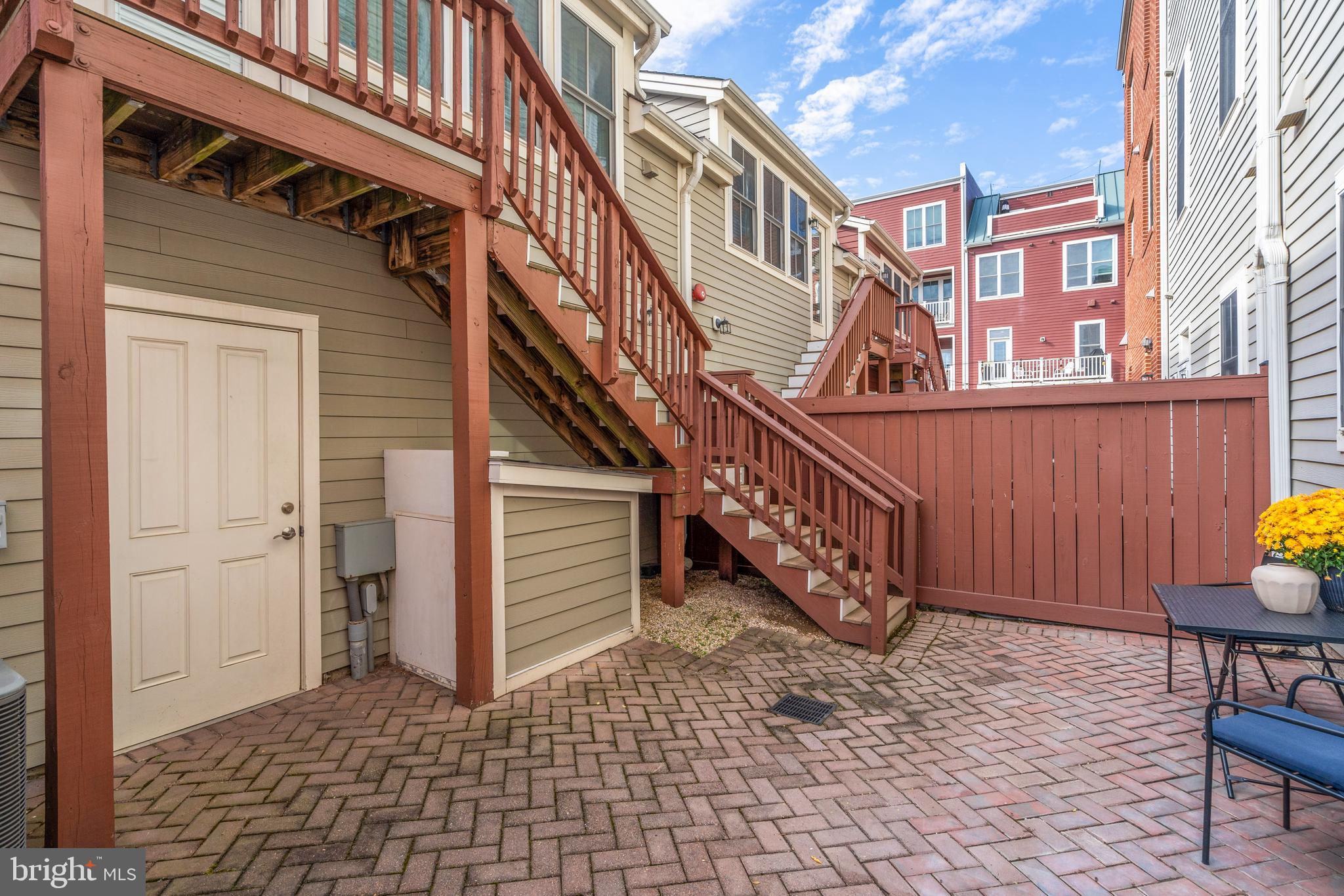 POTOMAC  YARDS - Residential