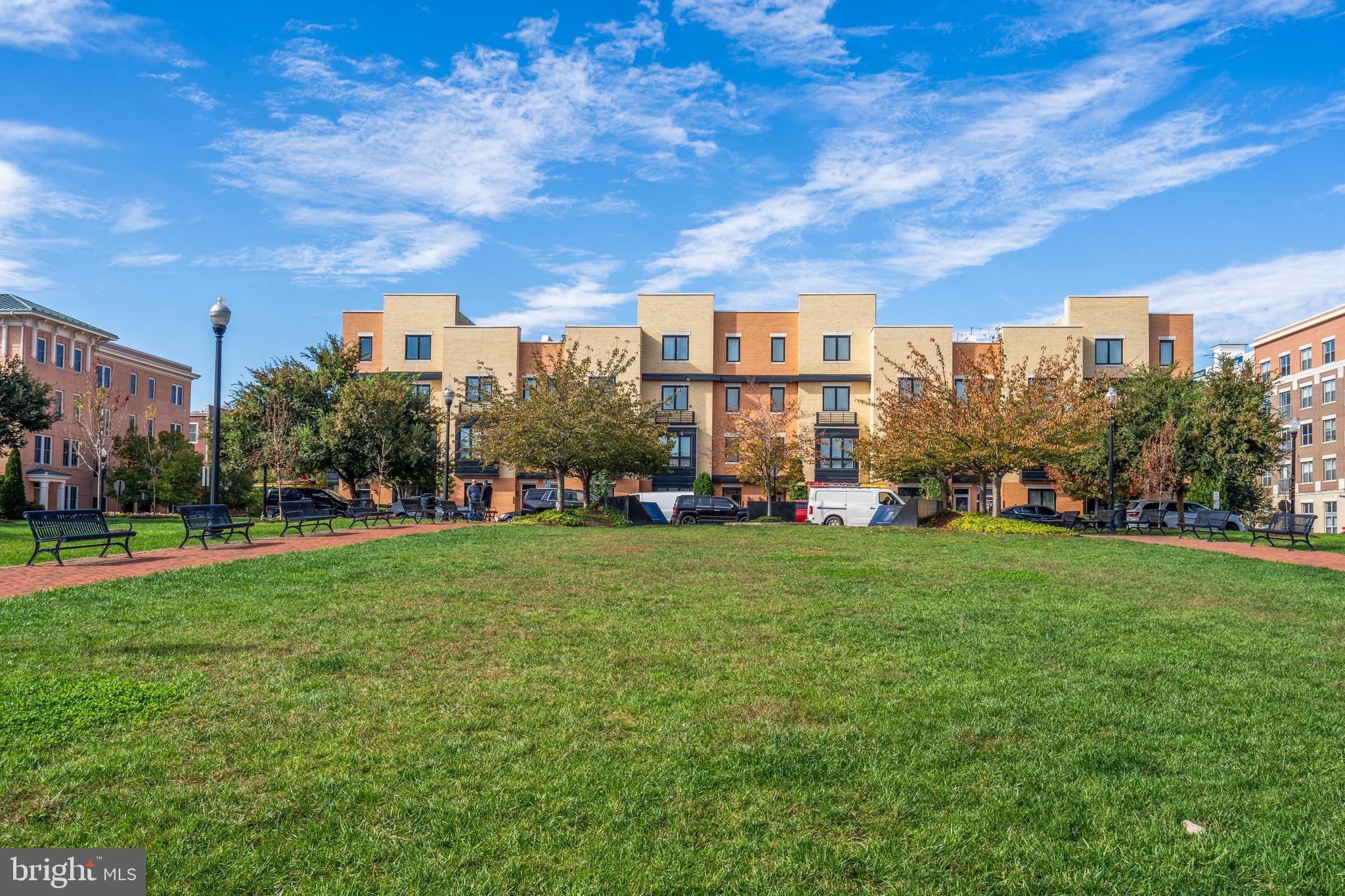 POTOMAC  YARDS - Residential