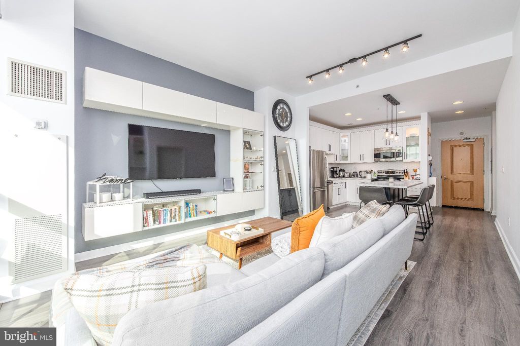 Photo of 901 N Penn St #F1304, PHILADELPHIA, PA 19123 (MLS # PAPH2562012)