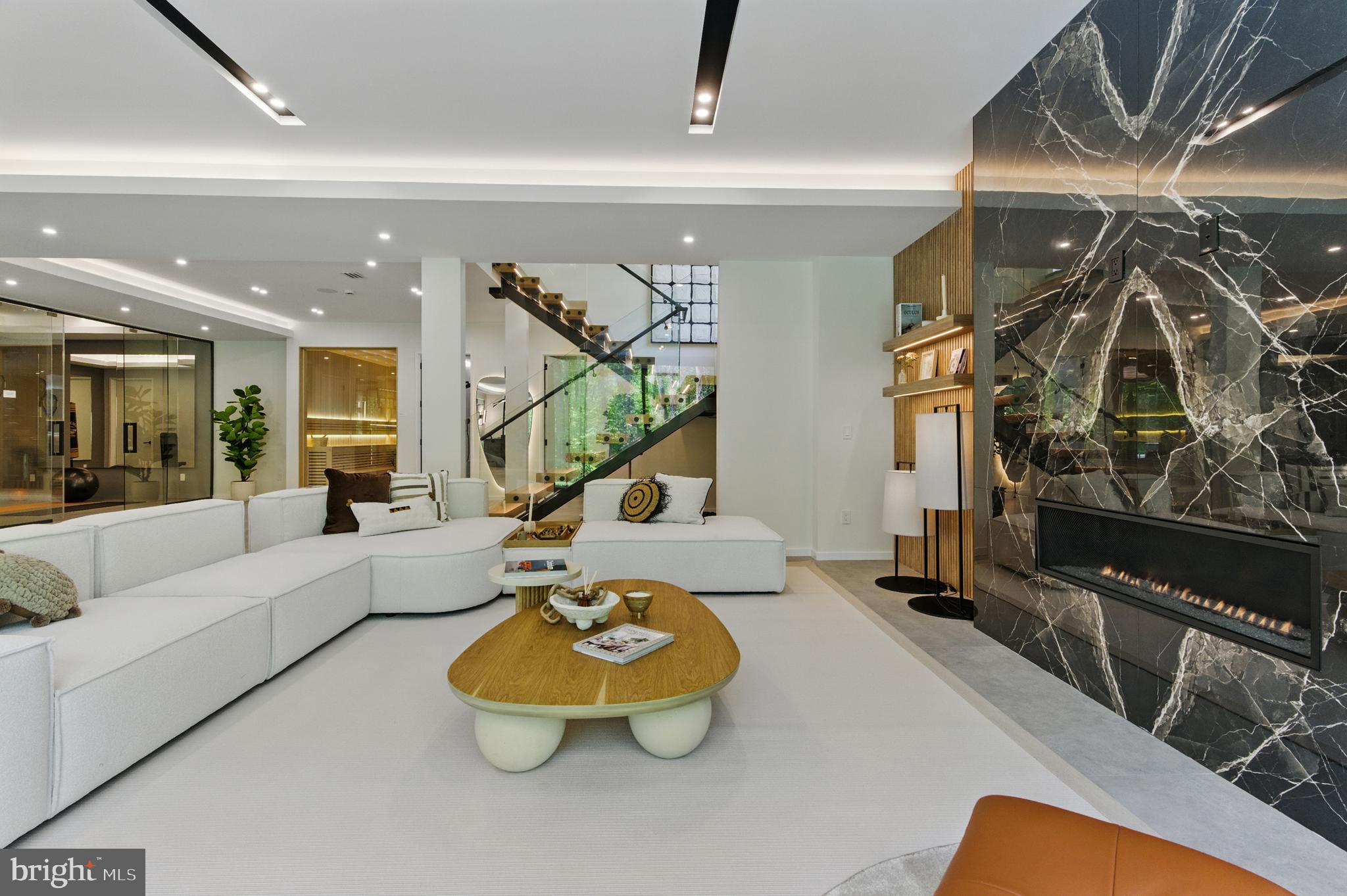 PINE RIDGE - Residential