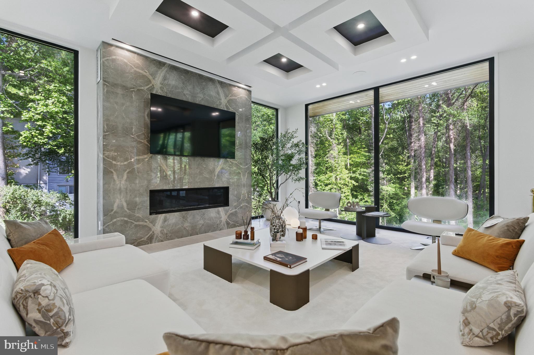 PINE RIDGE - Residential