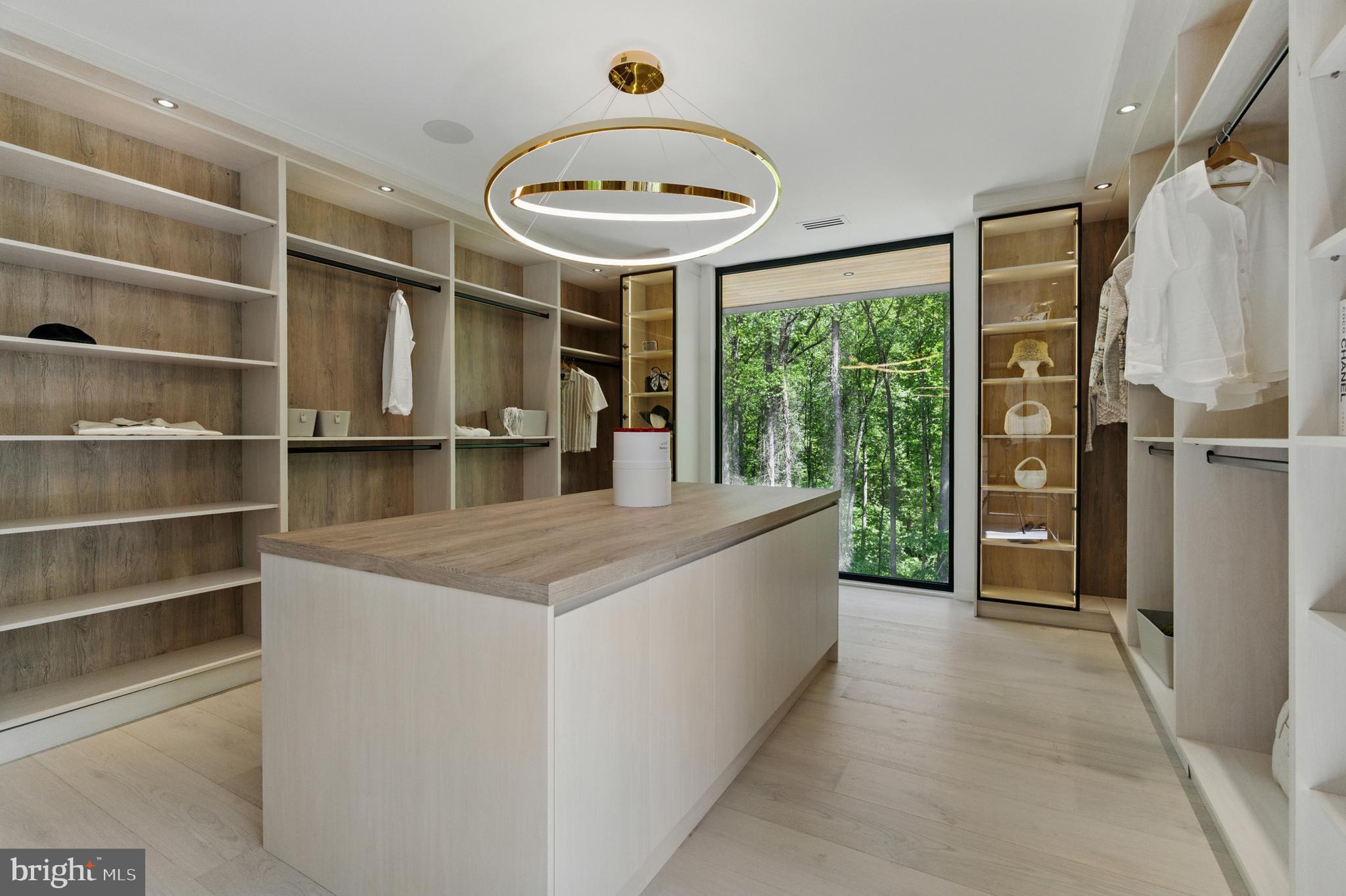 PINE RIDGE - Residential